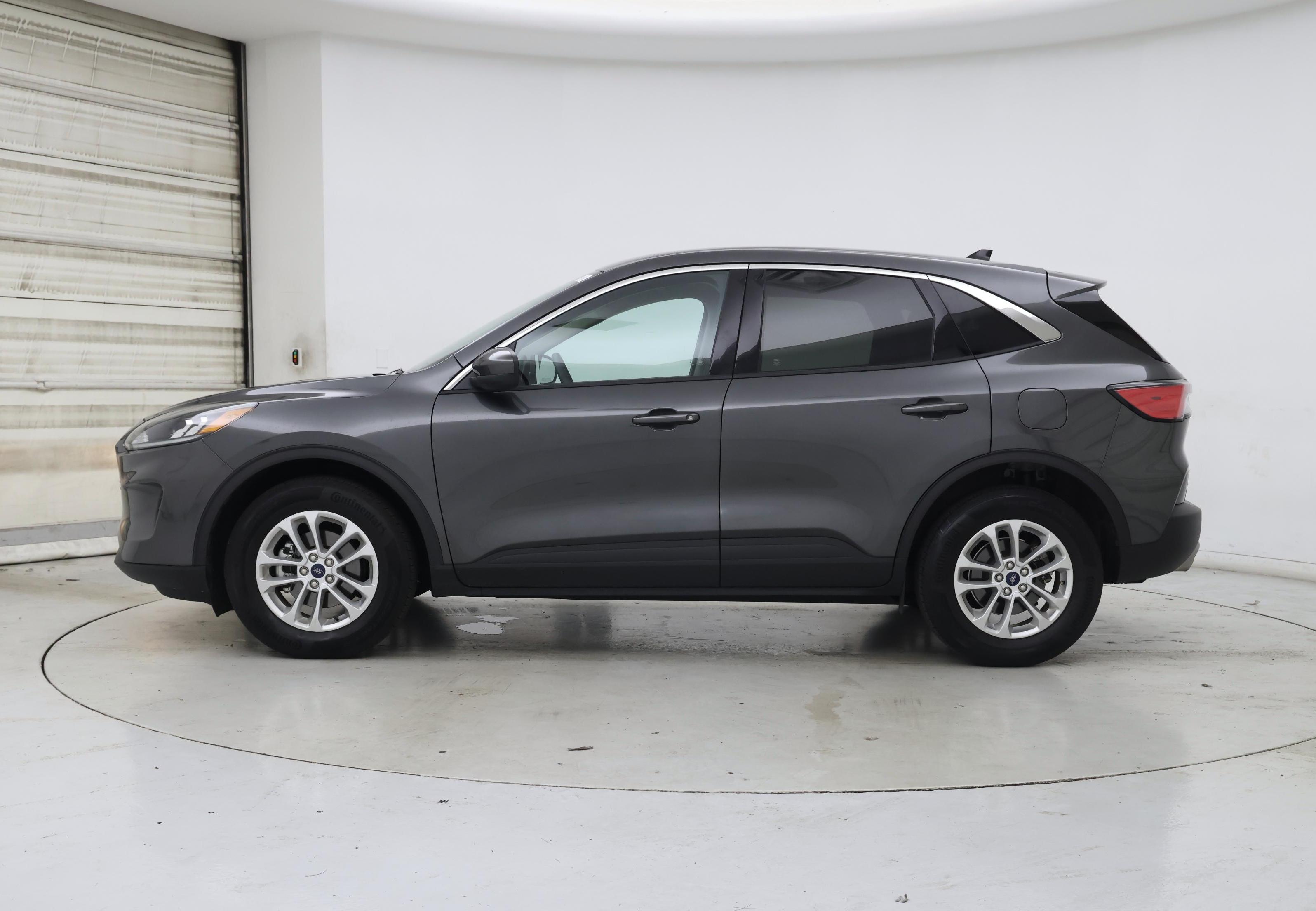 Thumbnail: 2020 Ford Escape - 3