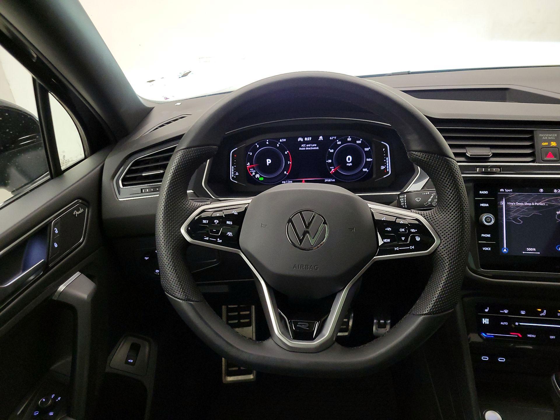 Thumbnail: 2022 Volkswagen Tiguan - 10