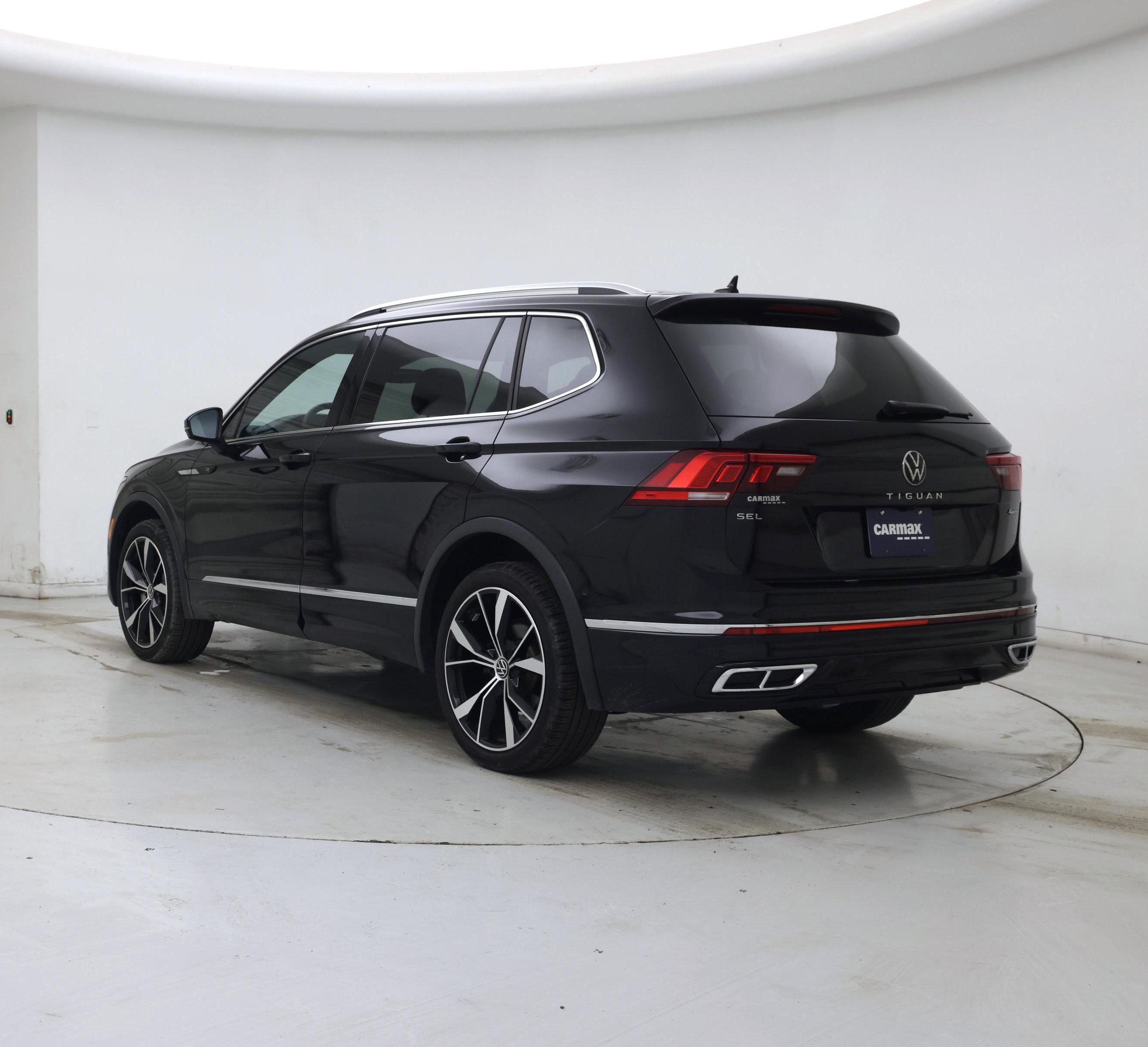 Thumbnail: 2022 Volkswagen Tiguan - 2