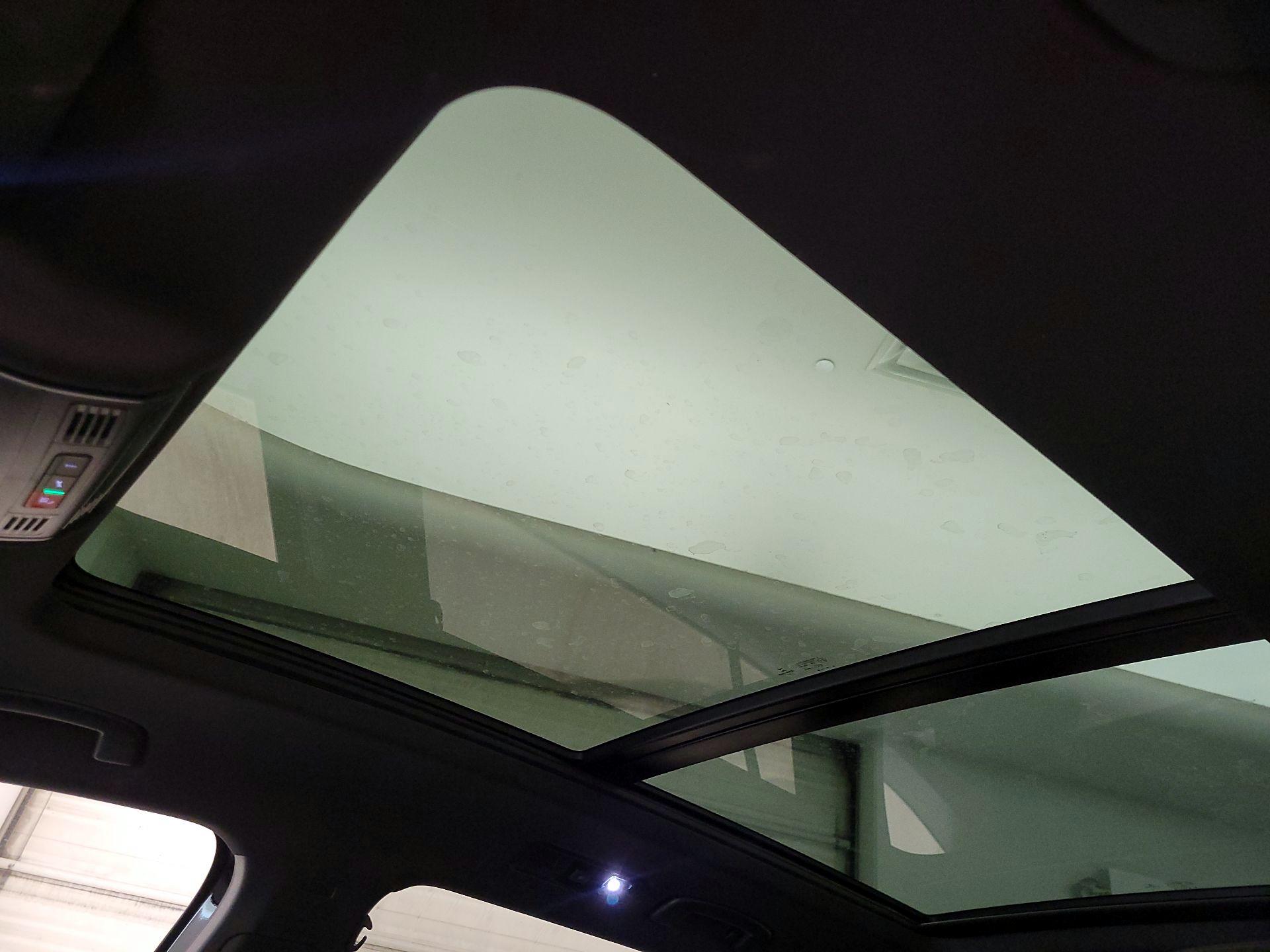 Thumbnail: 2022 Volkswagen Tiguan - 20