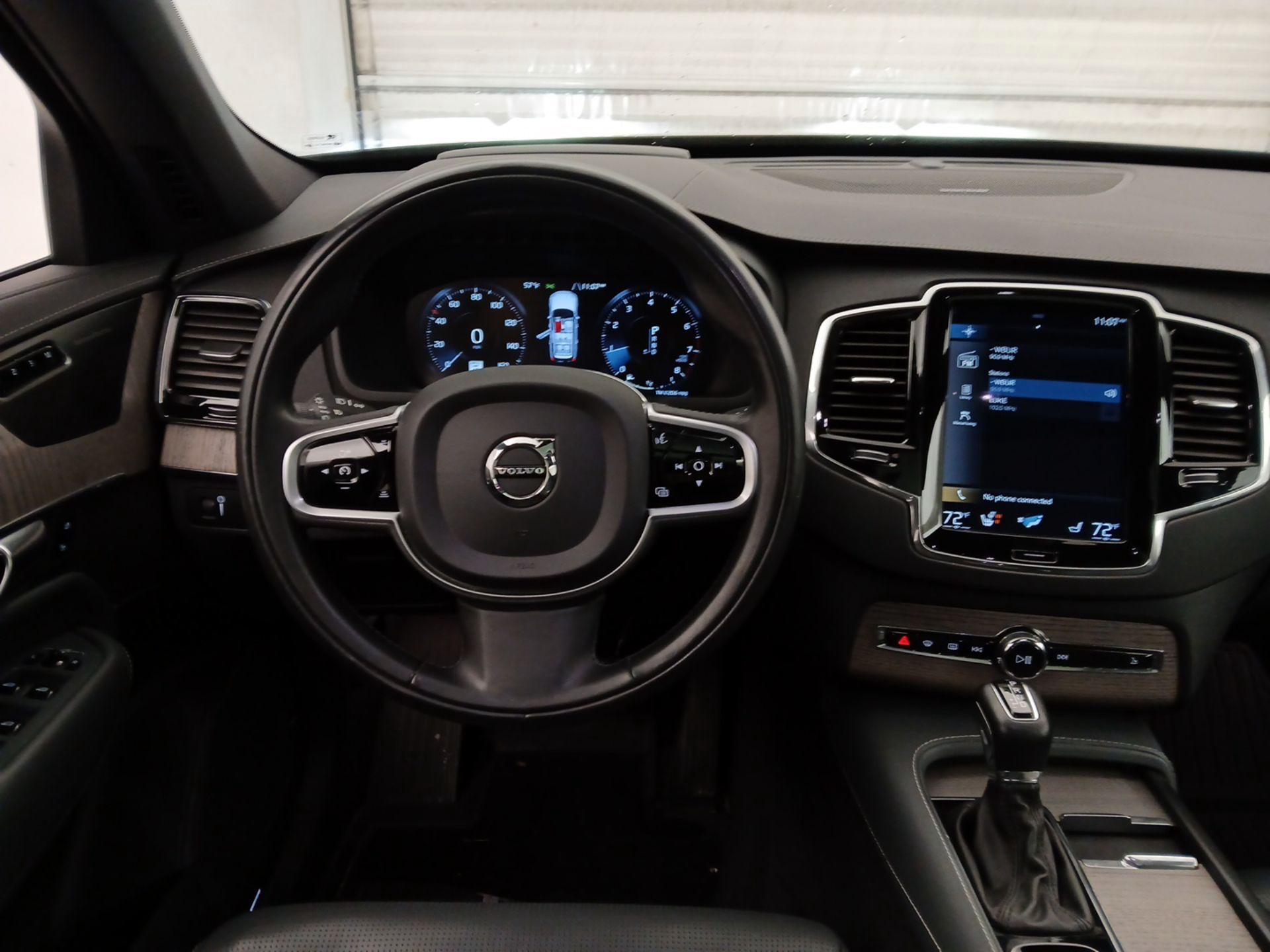 Thumbnail: 2021 Volvo XC90 - 10