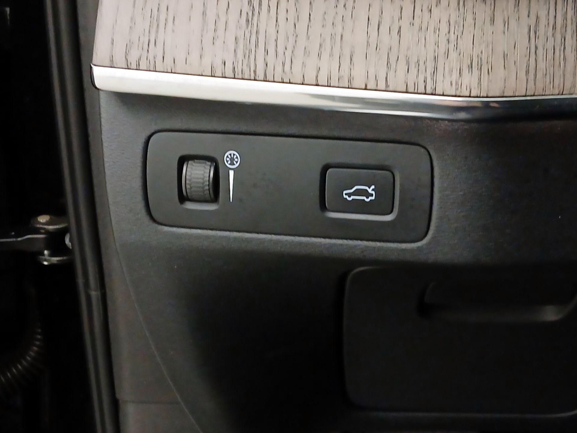 Thumbnail: 2021 Volvo XC90 - 13