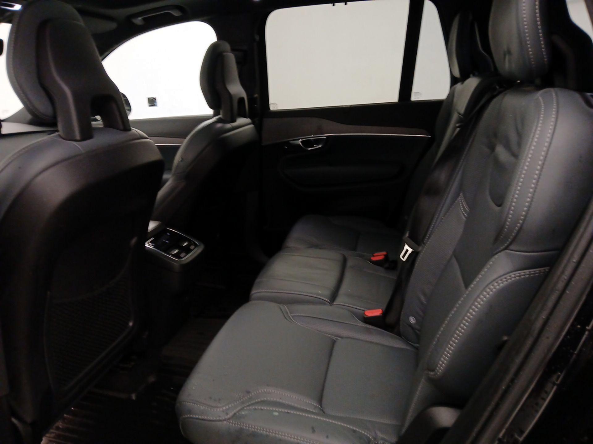 Thumbnail: 2021 Volvo XC90 - 20