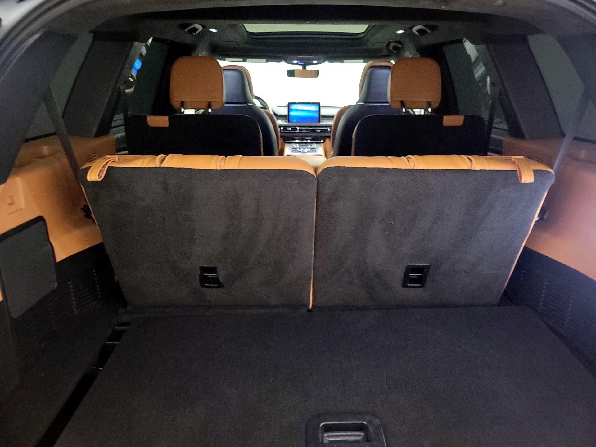 Thumbnail: 2022 Lincoln Aviator - 19