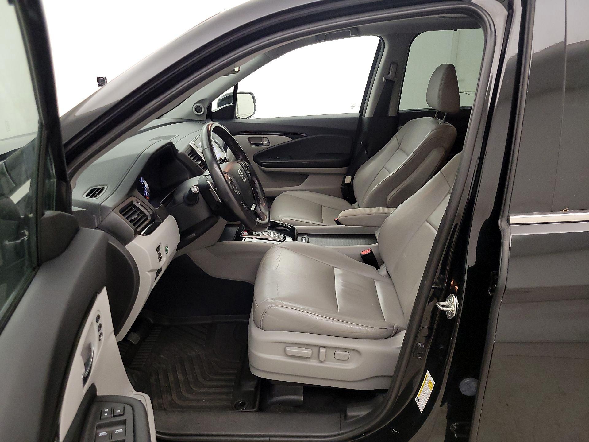Thumbnail: 2018 Honda Pilot - 11