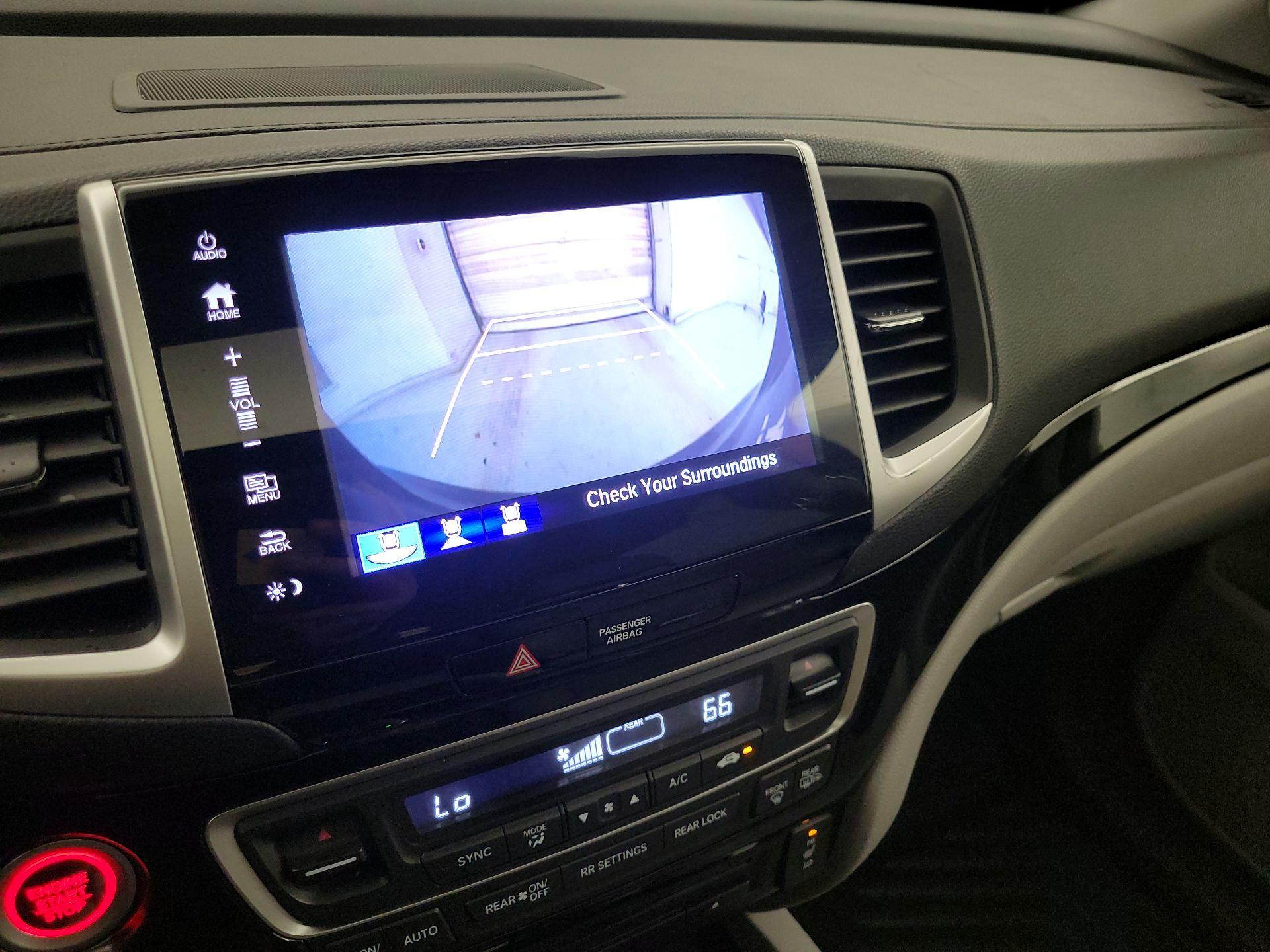 Thumbnail: 2018 Honda Pilot - 15