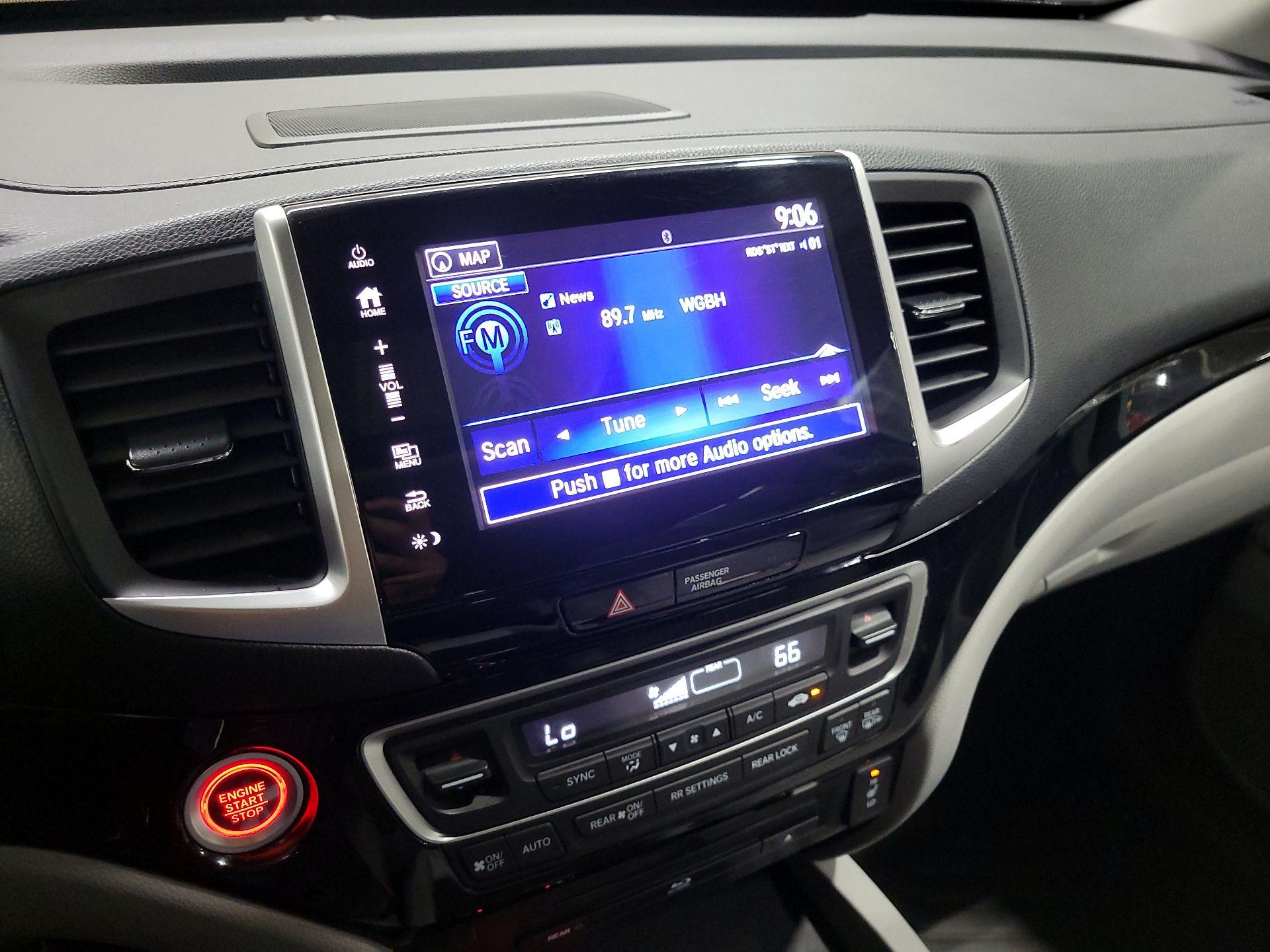 Thumbnail: 2018 Honda Pilot - 16