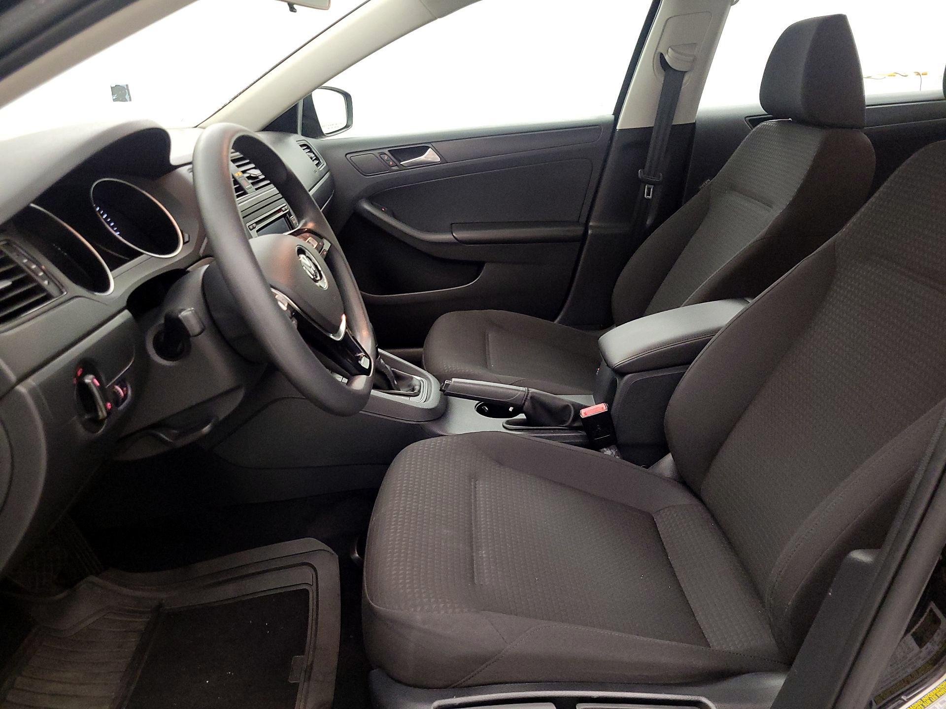 Thumbnail: 2015 Volkswagen Jetta - 11