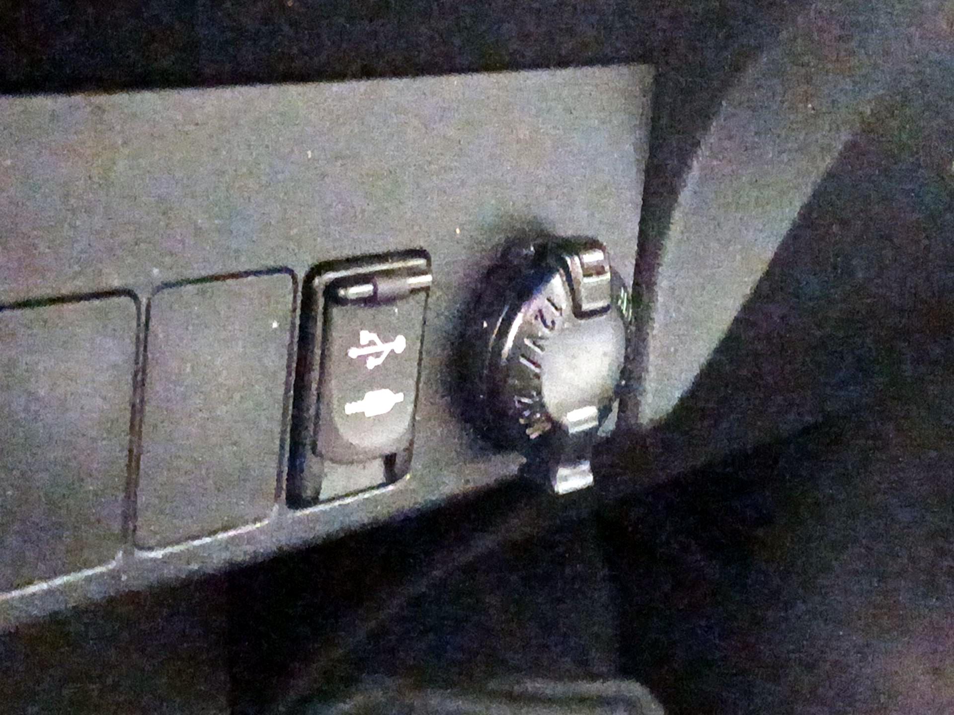 Thumbnail: 2016 Toyota RAV4 - 18
