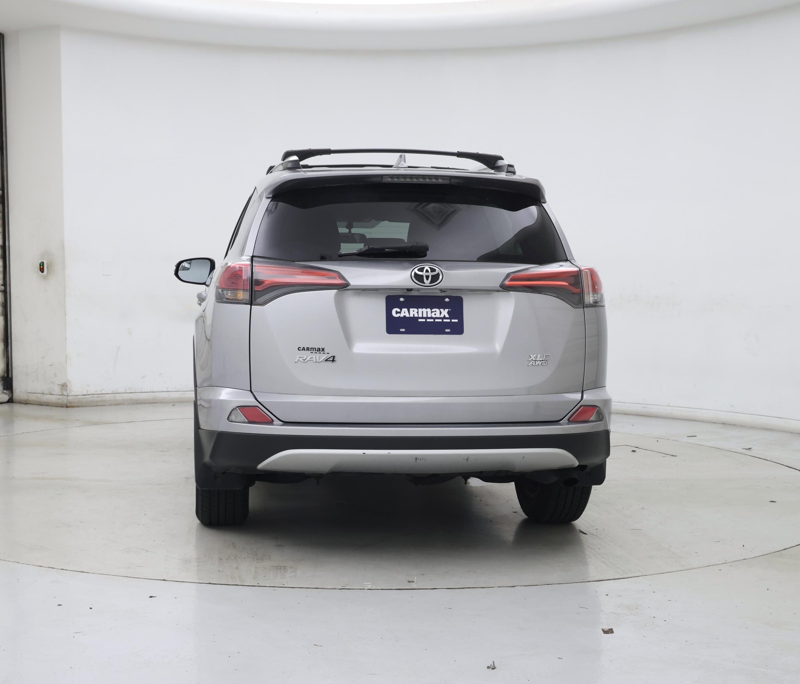 Thumbnail: 2016 Toyota RAV4 - 6