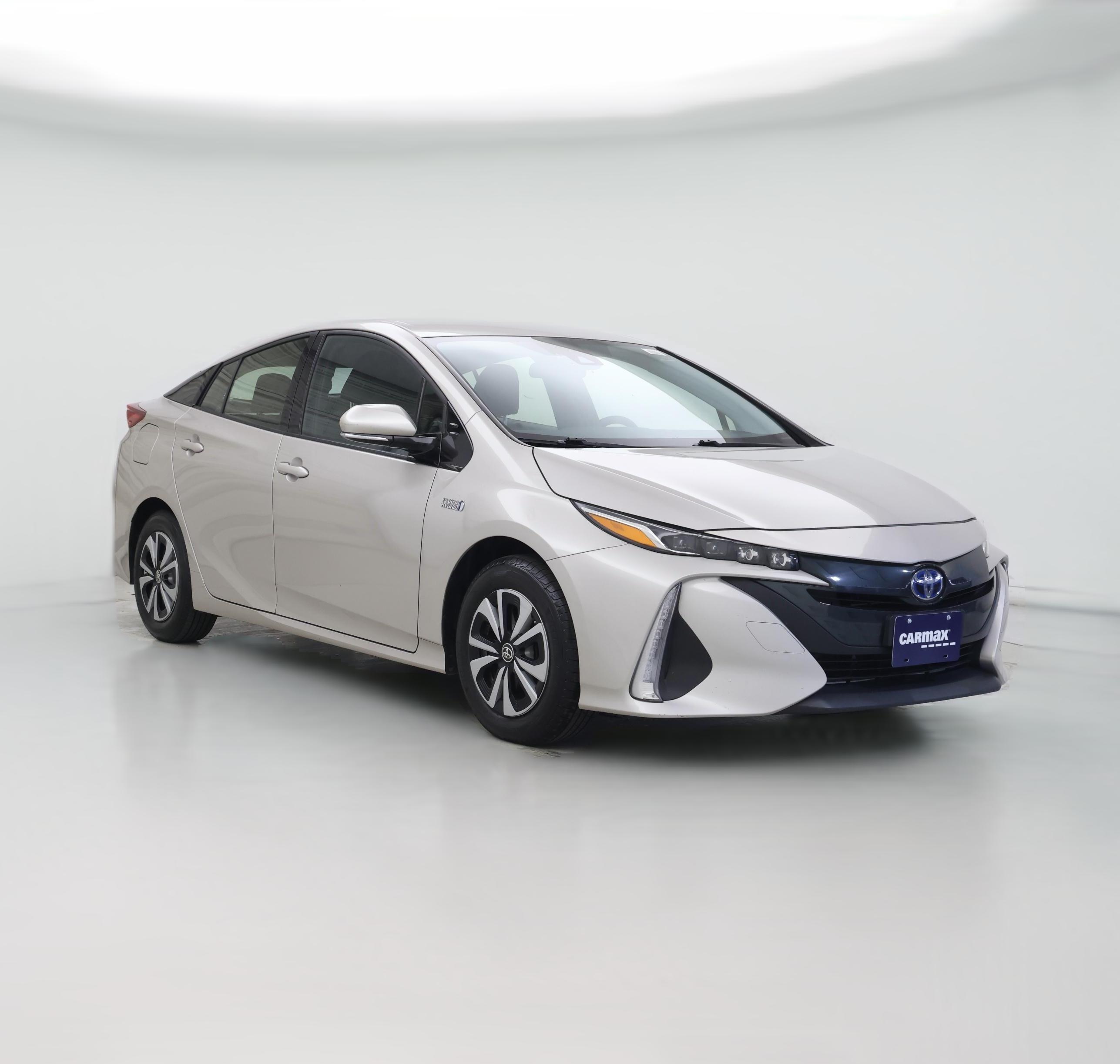 Thumbnail: 2017 Toyota Prius Prime - 1