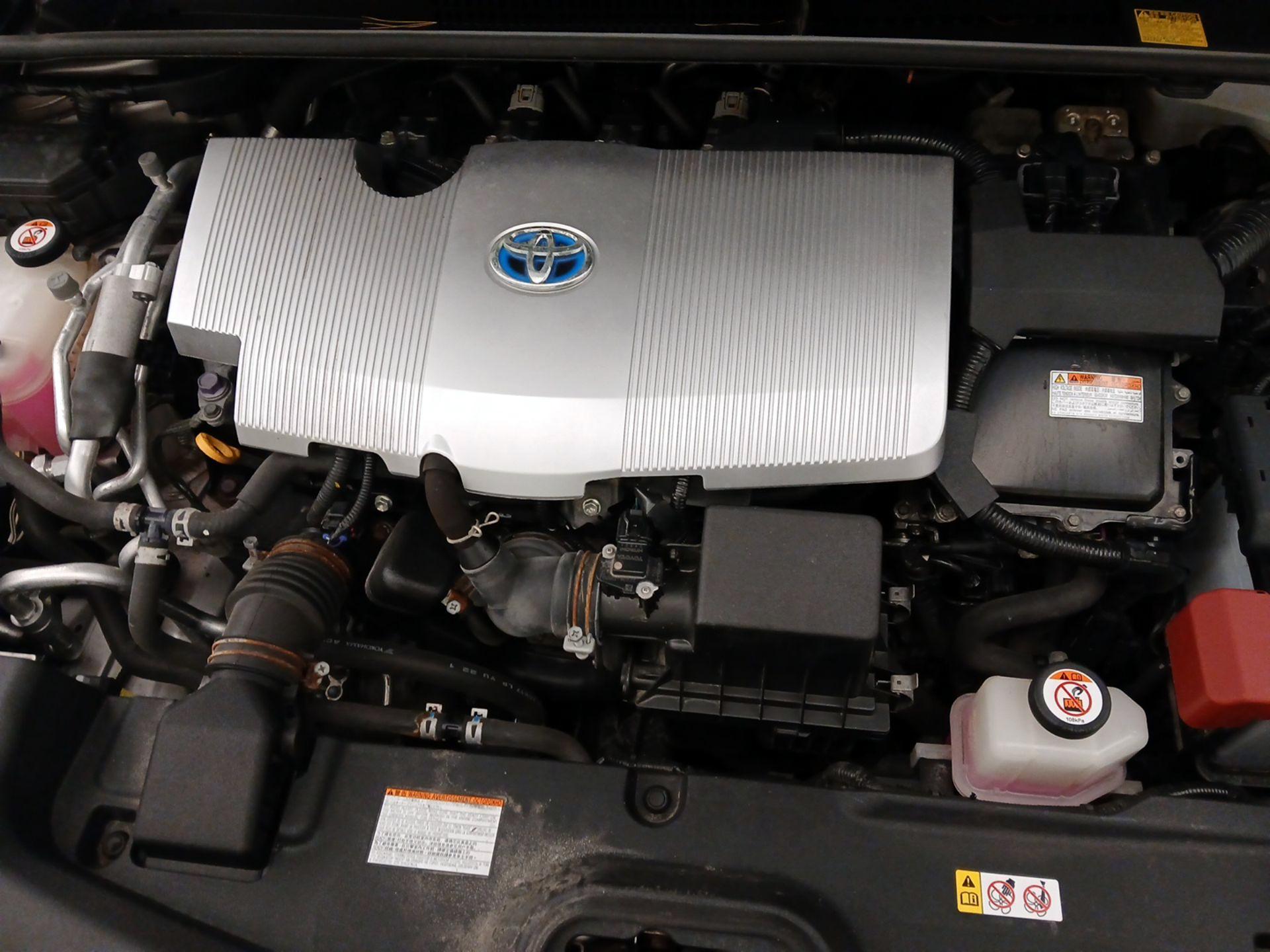 Thumbnail: 2017 Toyota Prius Prime - 18