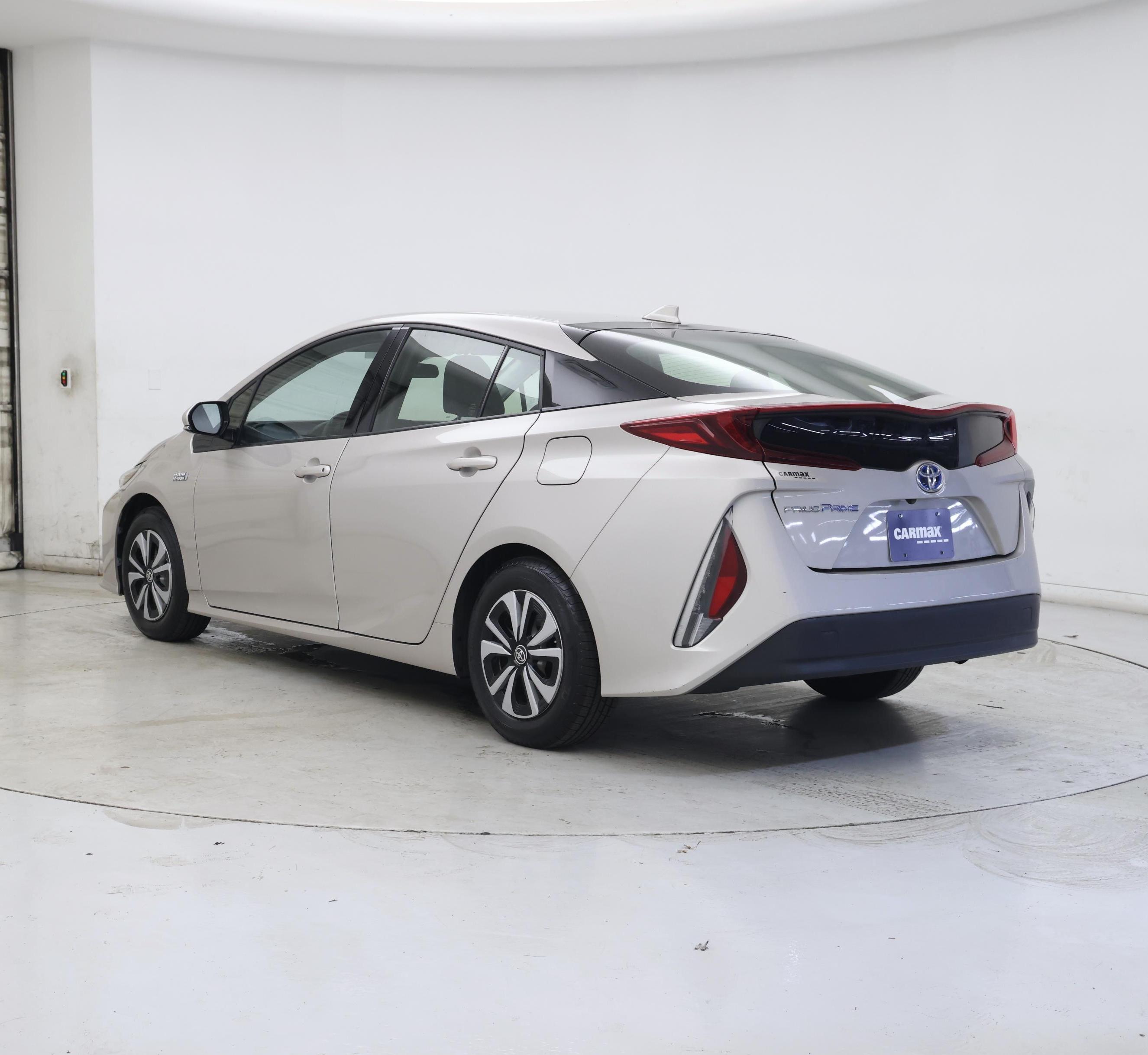 Thumbnail: 2017 Toyota Prius Prime - 2