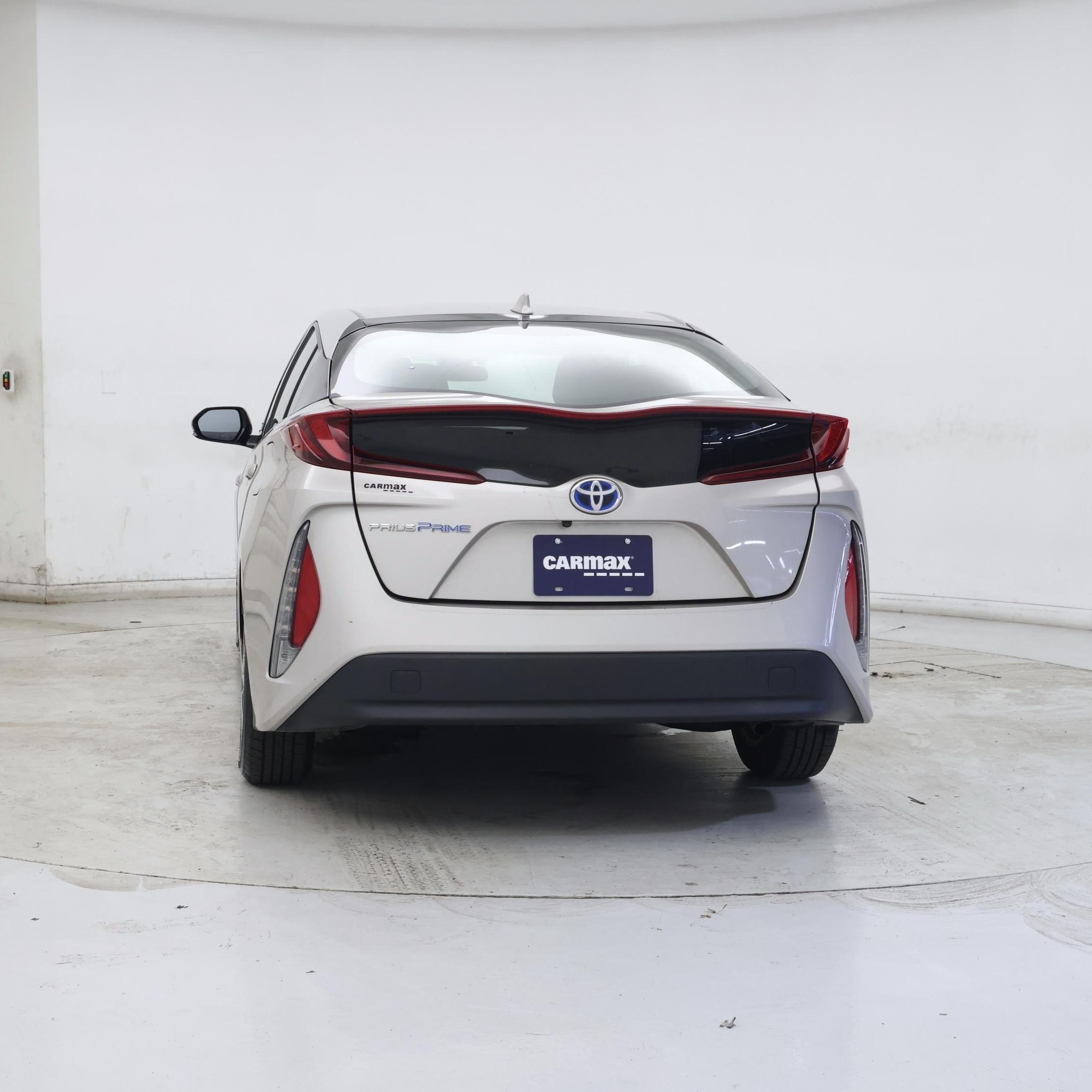 Thumbnail: 2017 Toyota Prius Prime - 6