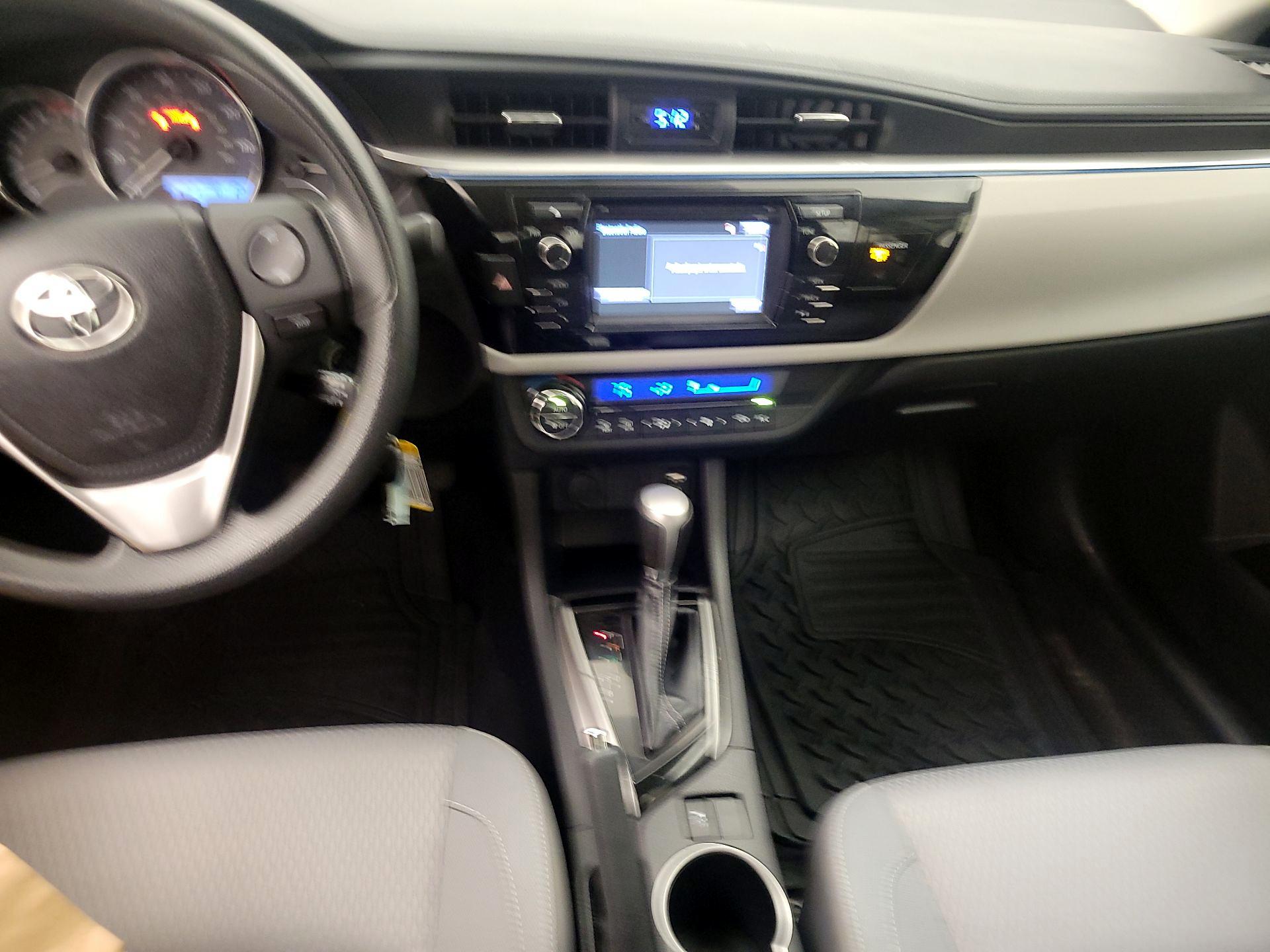 Thumbnail: 2014 Toyota Corolla - 9