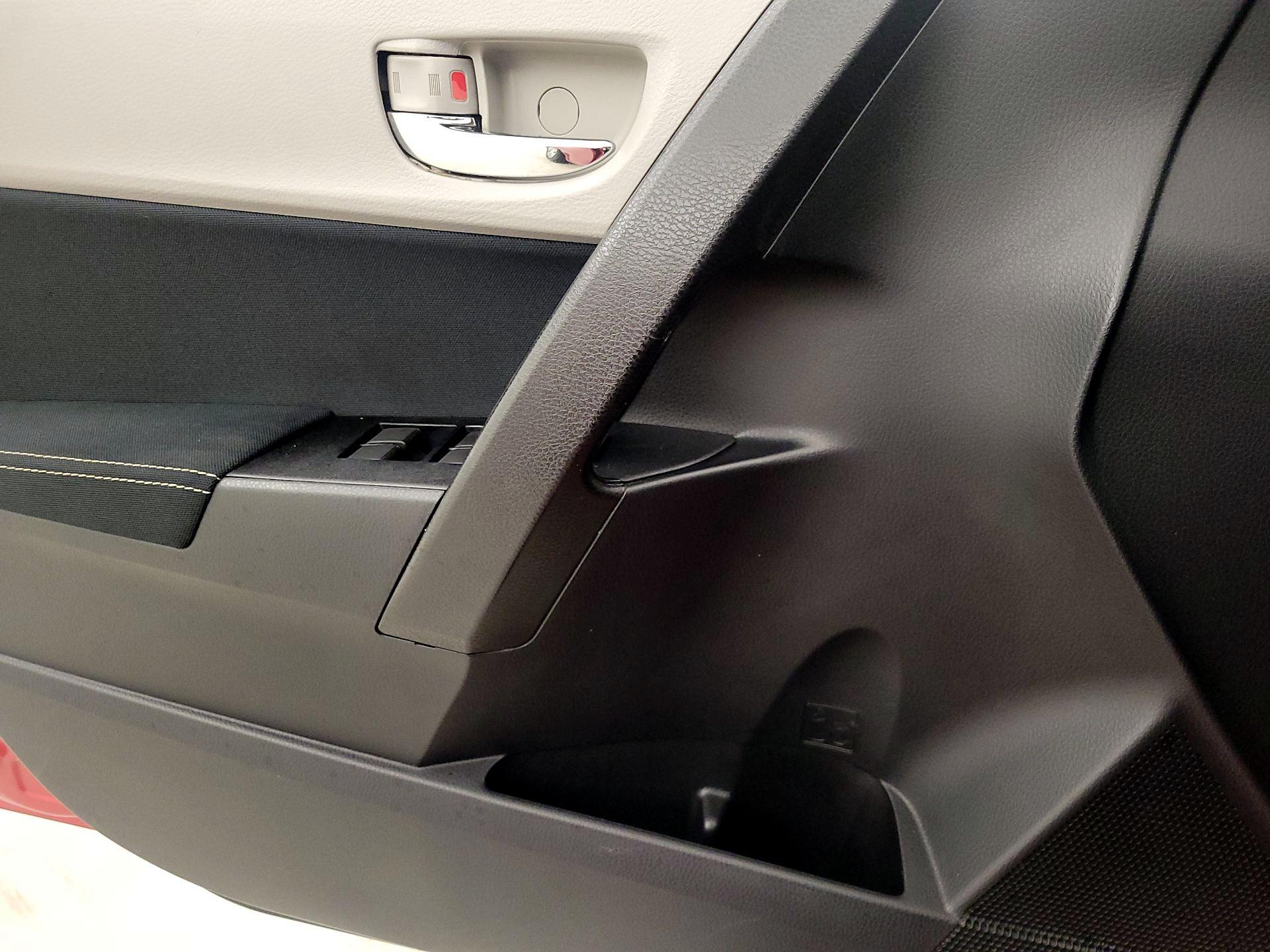 Thumbnail: 2014 Toyota Corolla - 12
