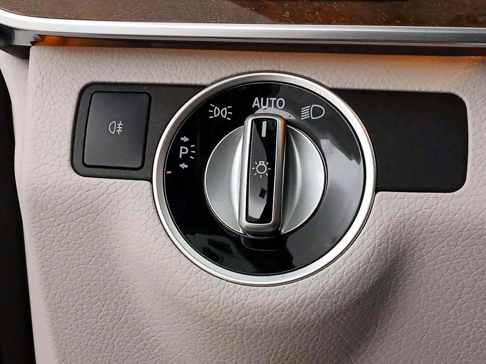 Thumbnail: 2015 Mercedes-Benz E-Class - 13