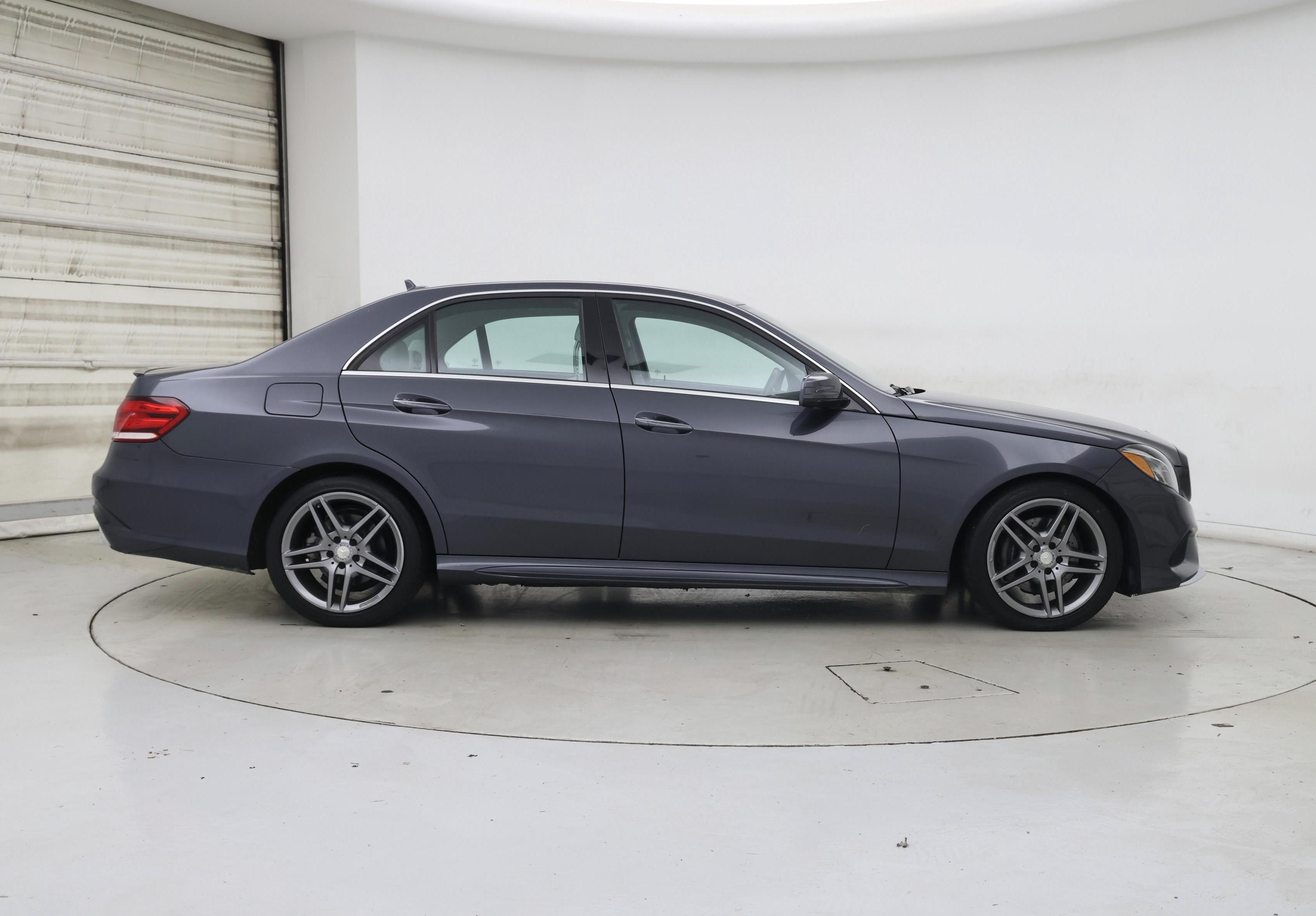 Thumbnail: 2015 Mercedes-Benz E-Class - 7