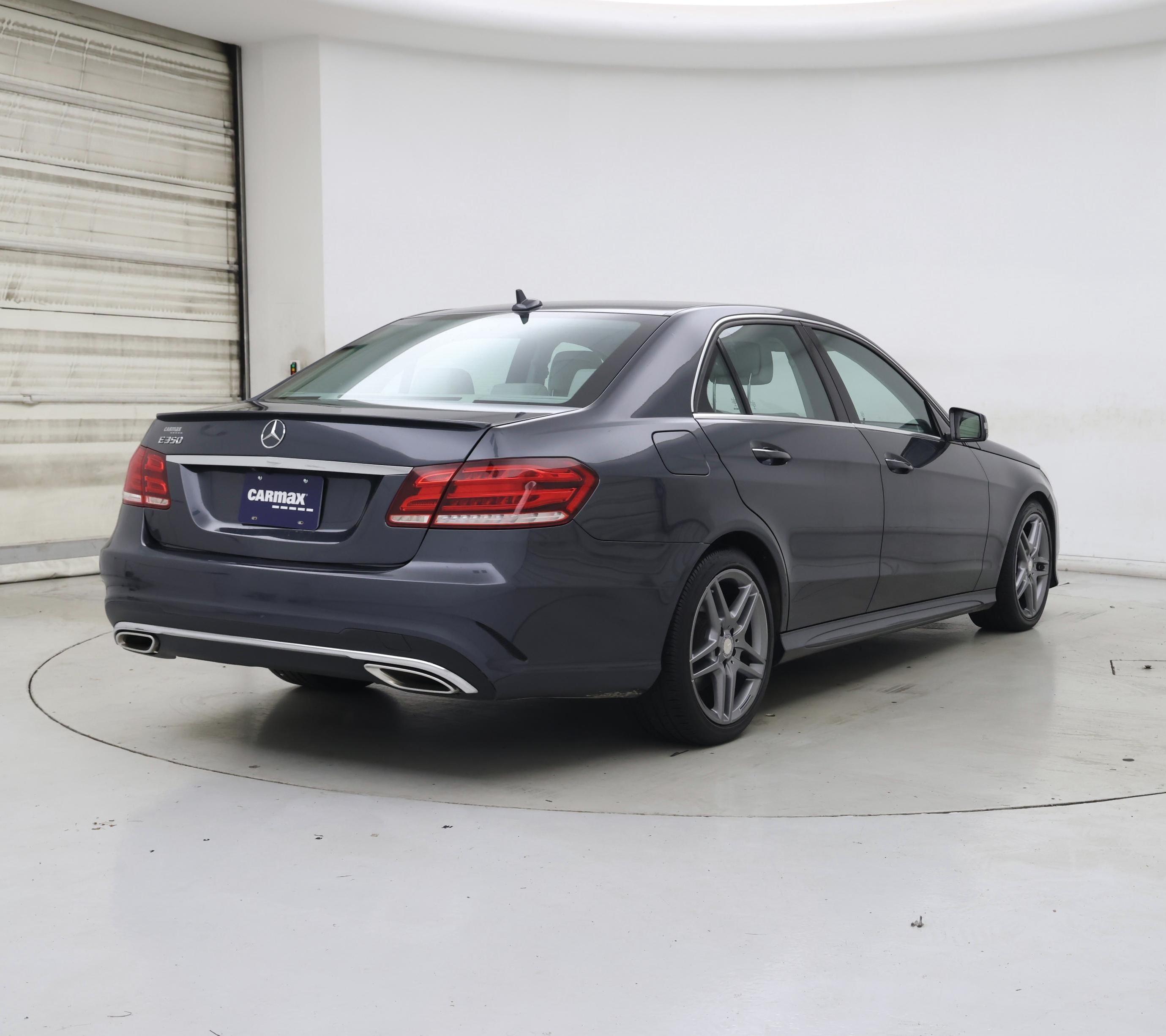 Thumbnail: 2015 Mercedes-Benz E-Class - 8