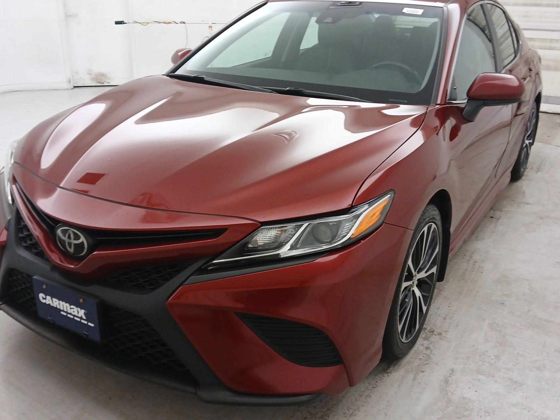 Thumbnail: 2018 Toyota Camry - 3