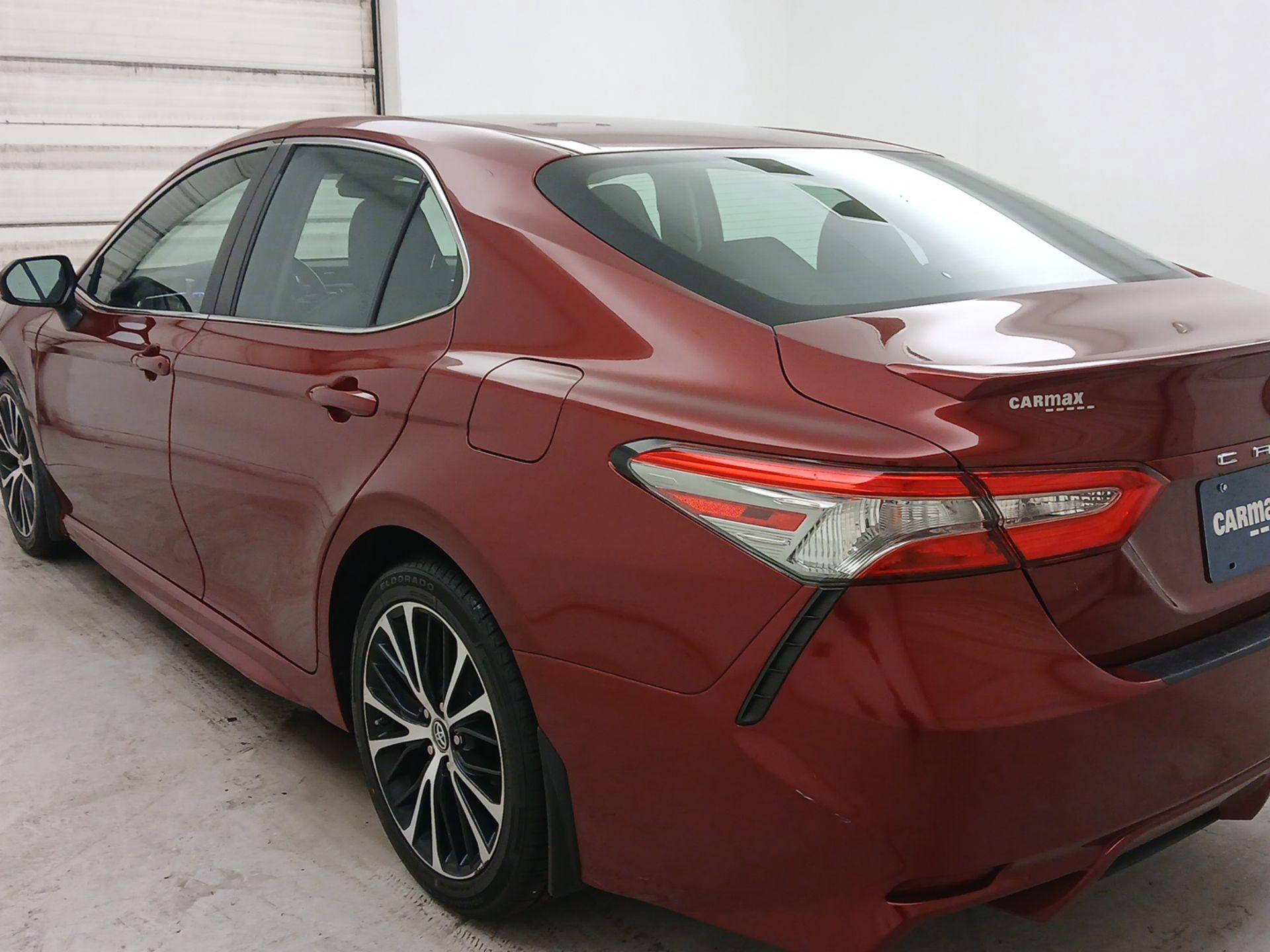 Thumbnail: 2018 Toyota Camry - 7