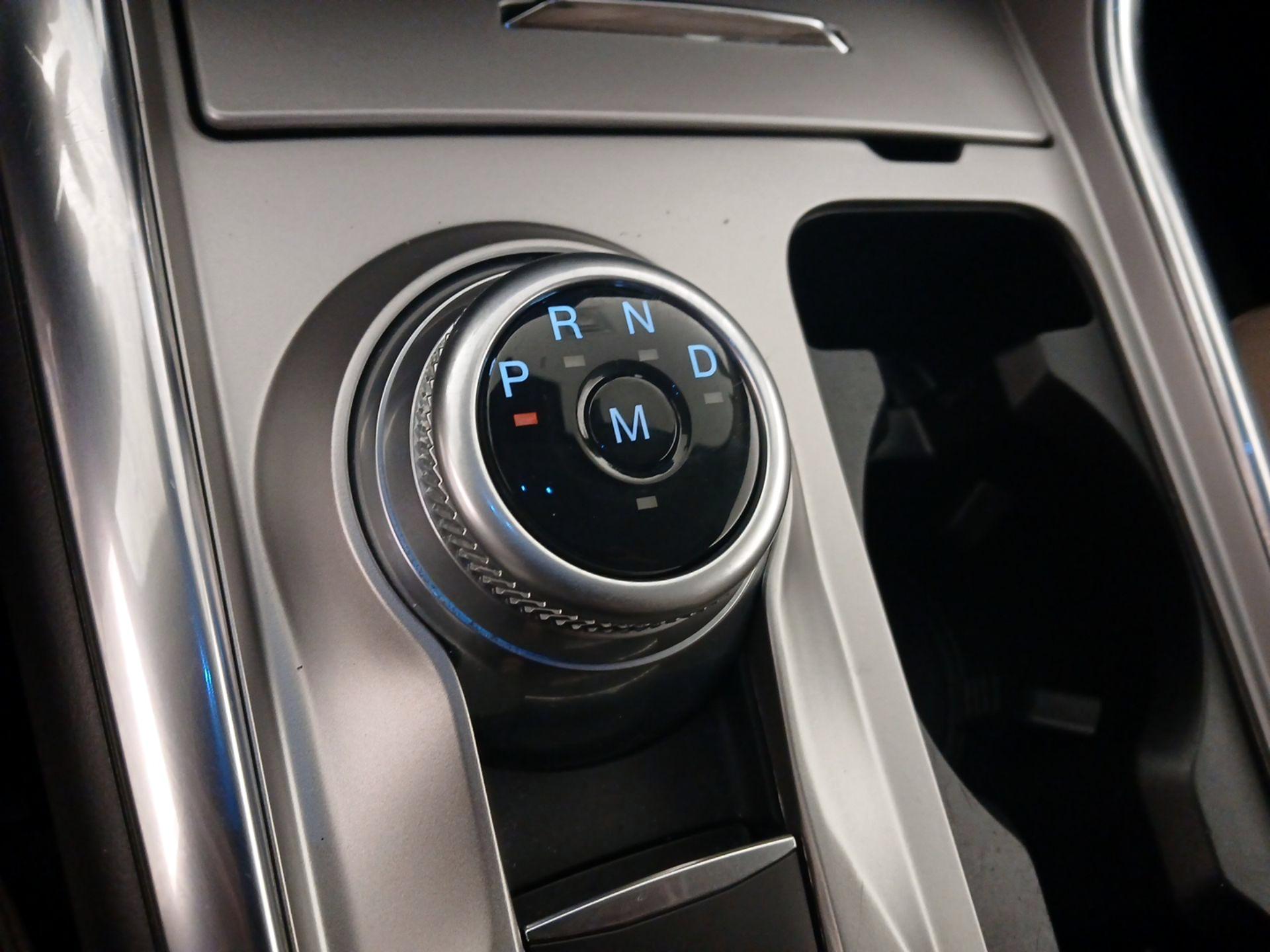 Thumbnail: 2020 Ford Explorer - 17