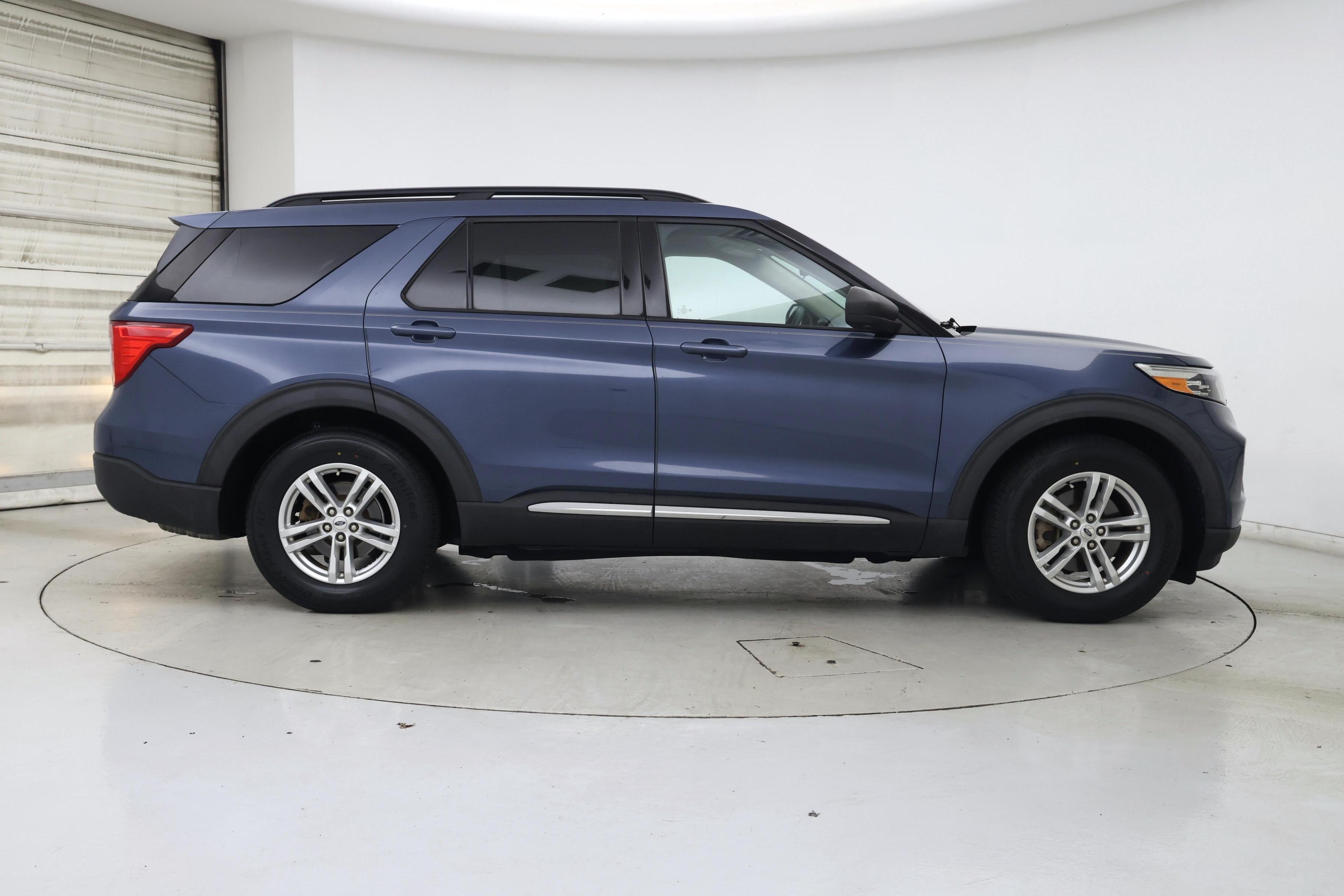 Thumbnail: 2020 Ford Explorer - 7