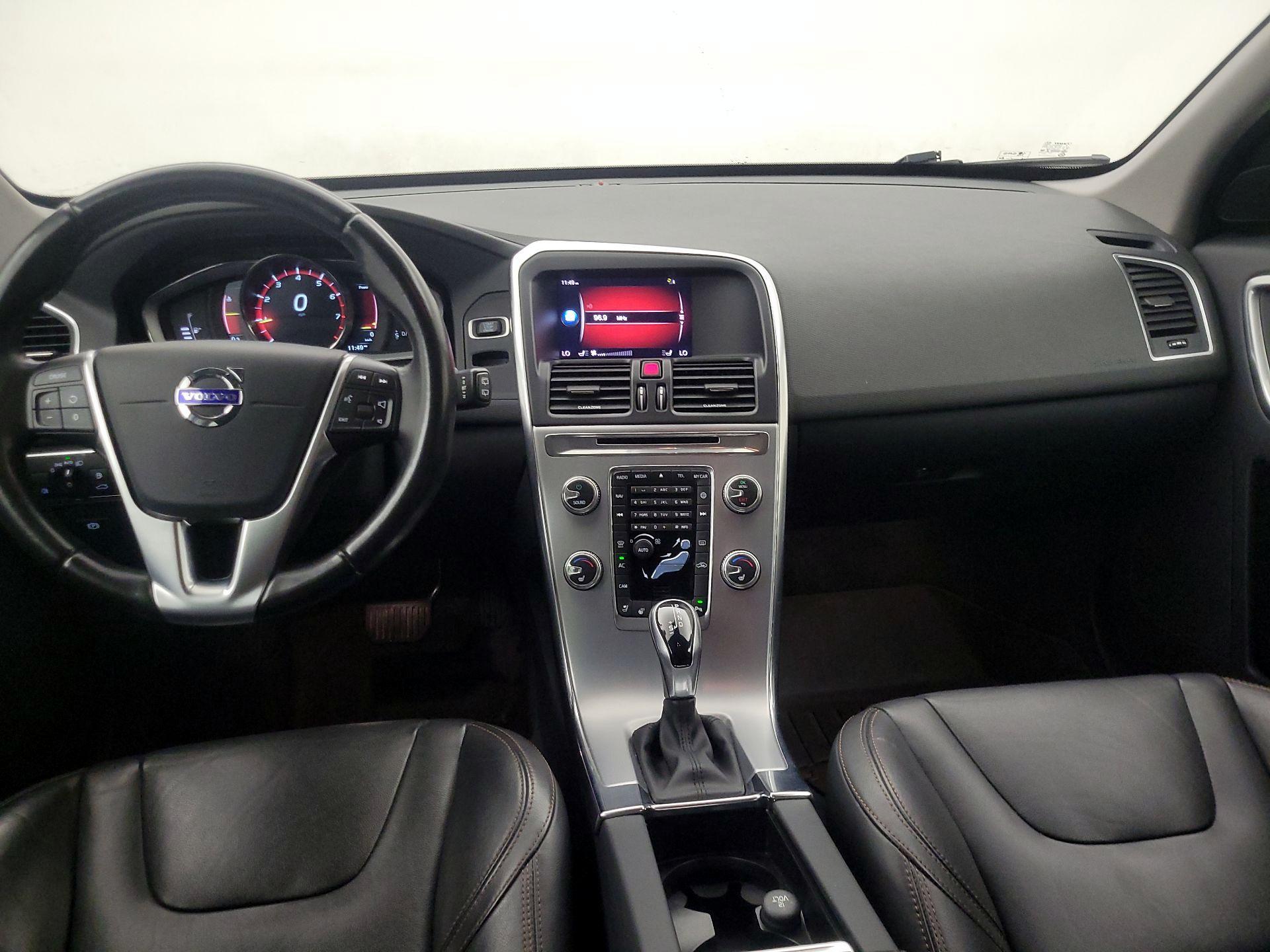 Thumbnail: 2017 Volvo XC60 - 9