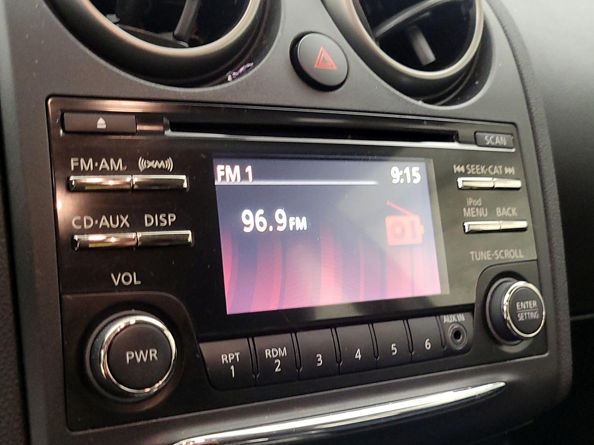 Thumbnail: 2015 Nissan Rogue - 15