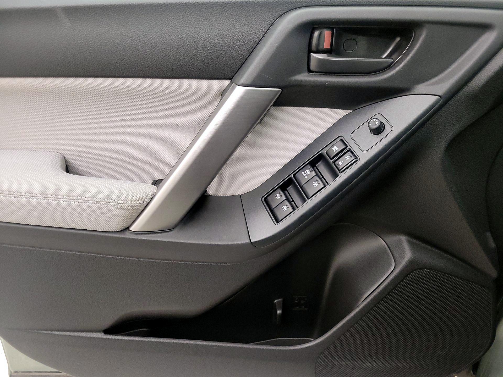 Thumbnail: 2015 Subaru Forester - 12