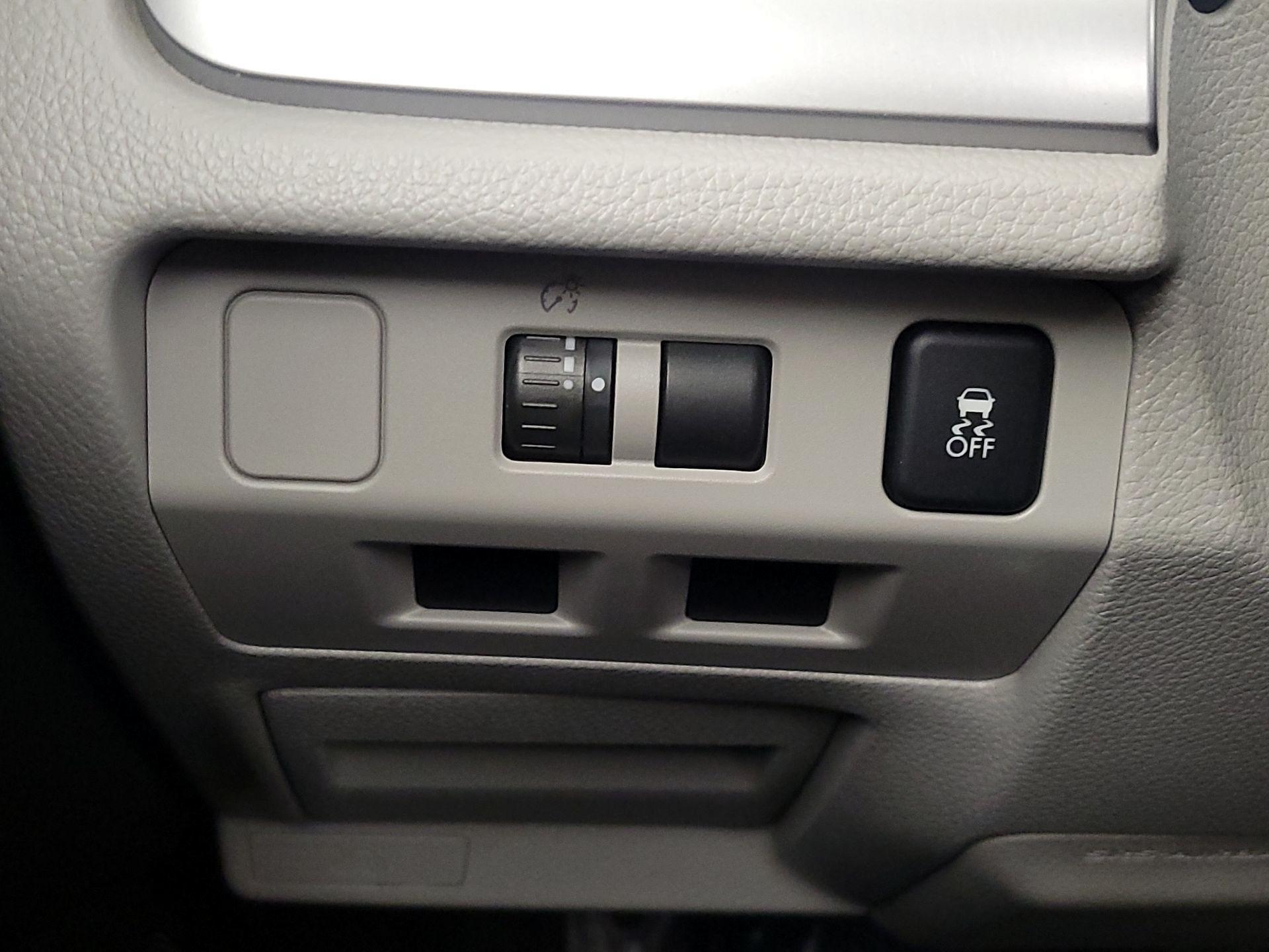 Thumbnail: 2015 Subaru Forester - 13