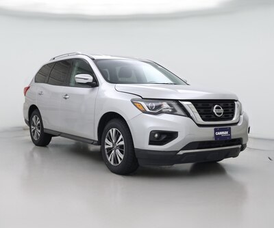 Silver 2017 Nissan Pathfinder SV