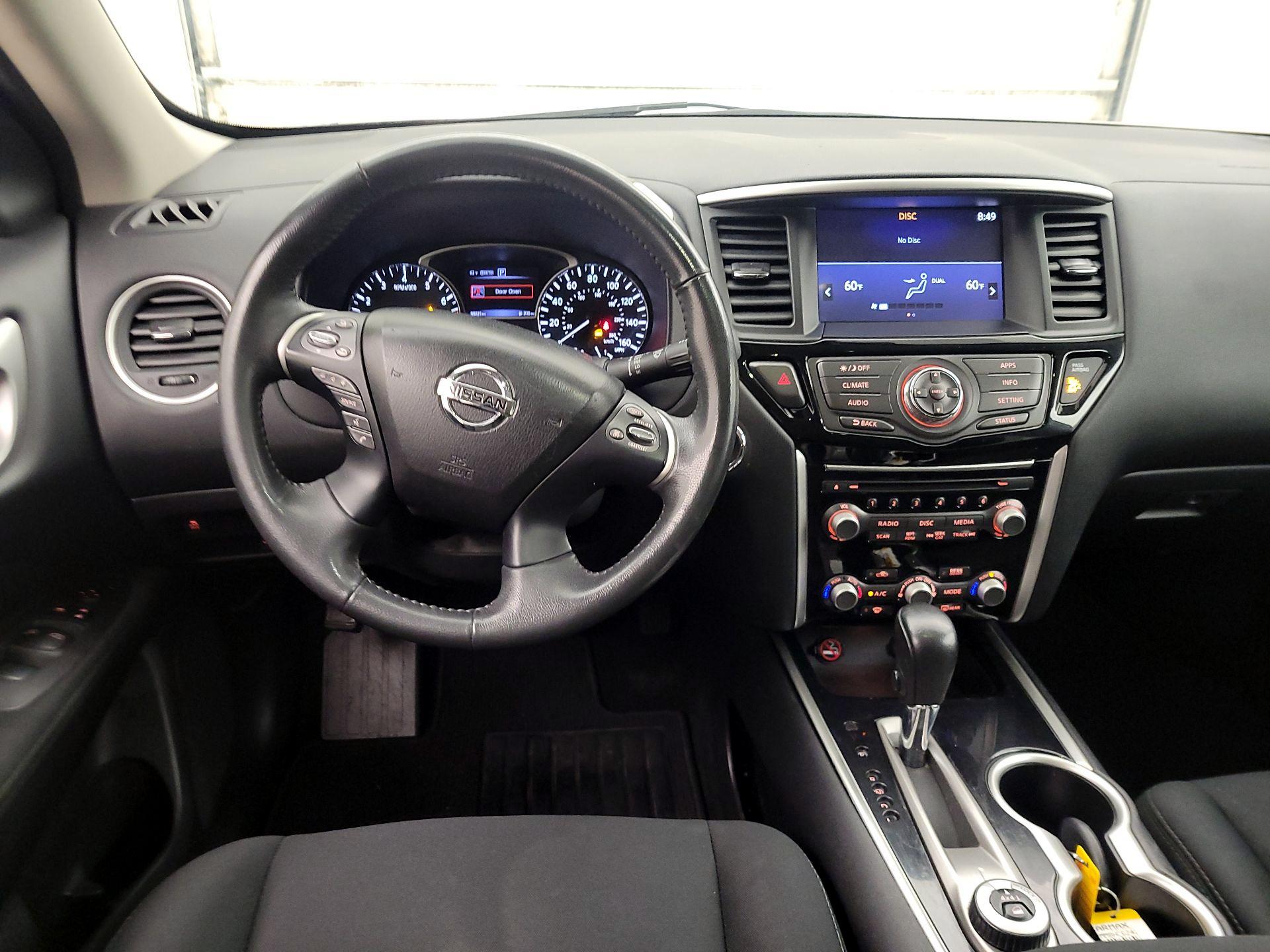 Thumbnail: 2017 Nissan Pathfinder - 10