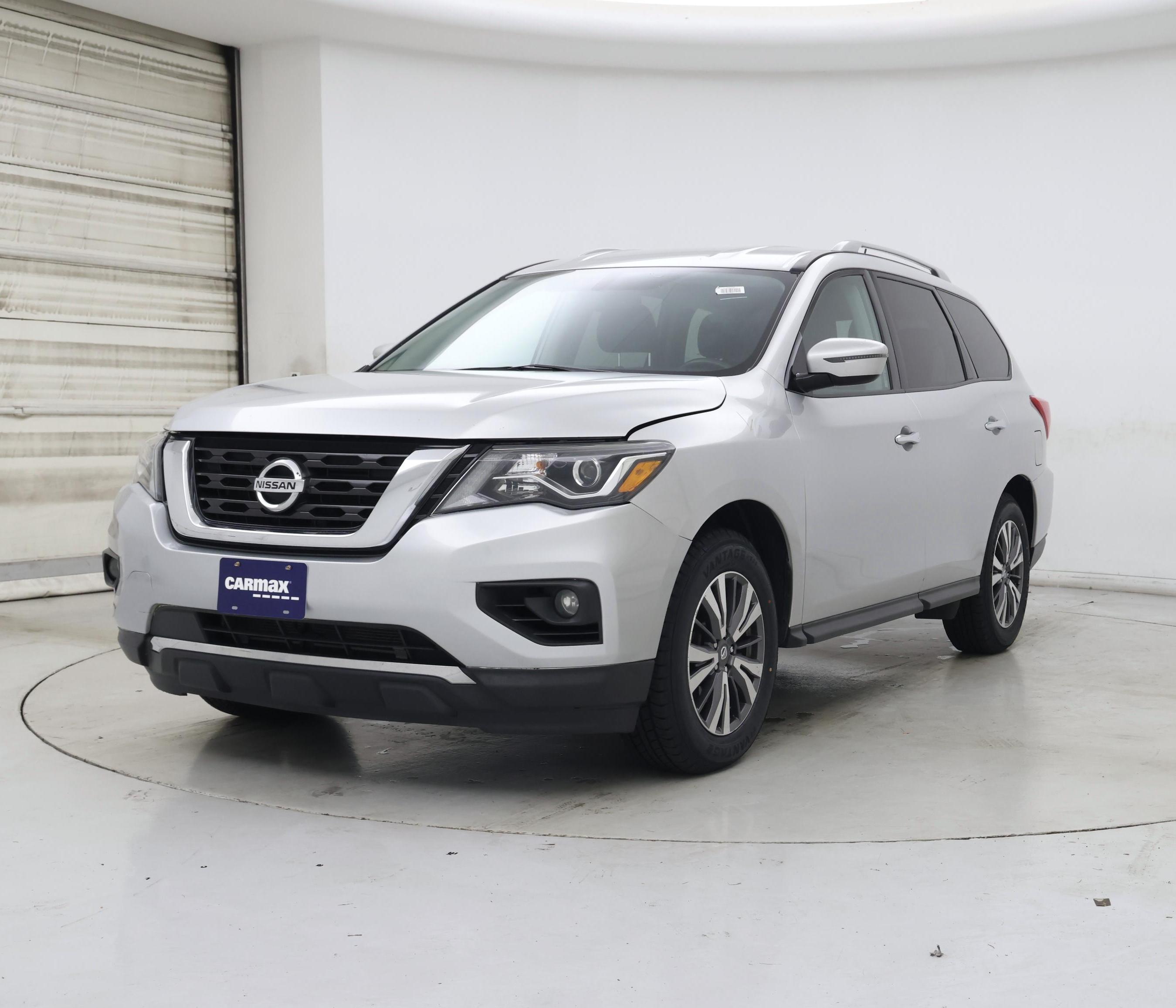 Thumbnail: 2017 Nissan Pathfinder - 4