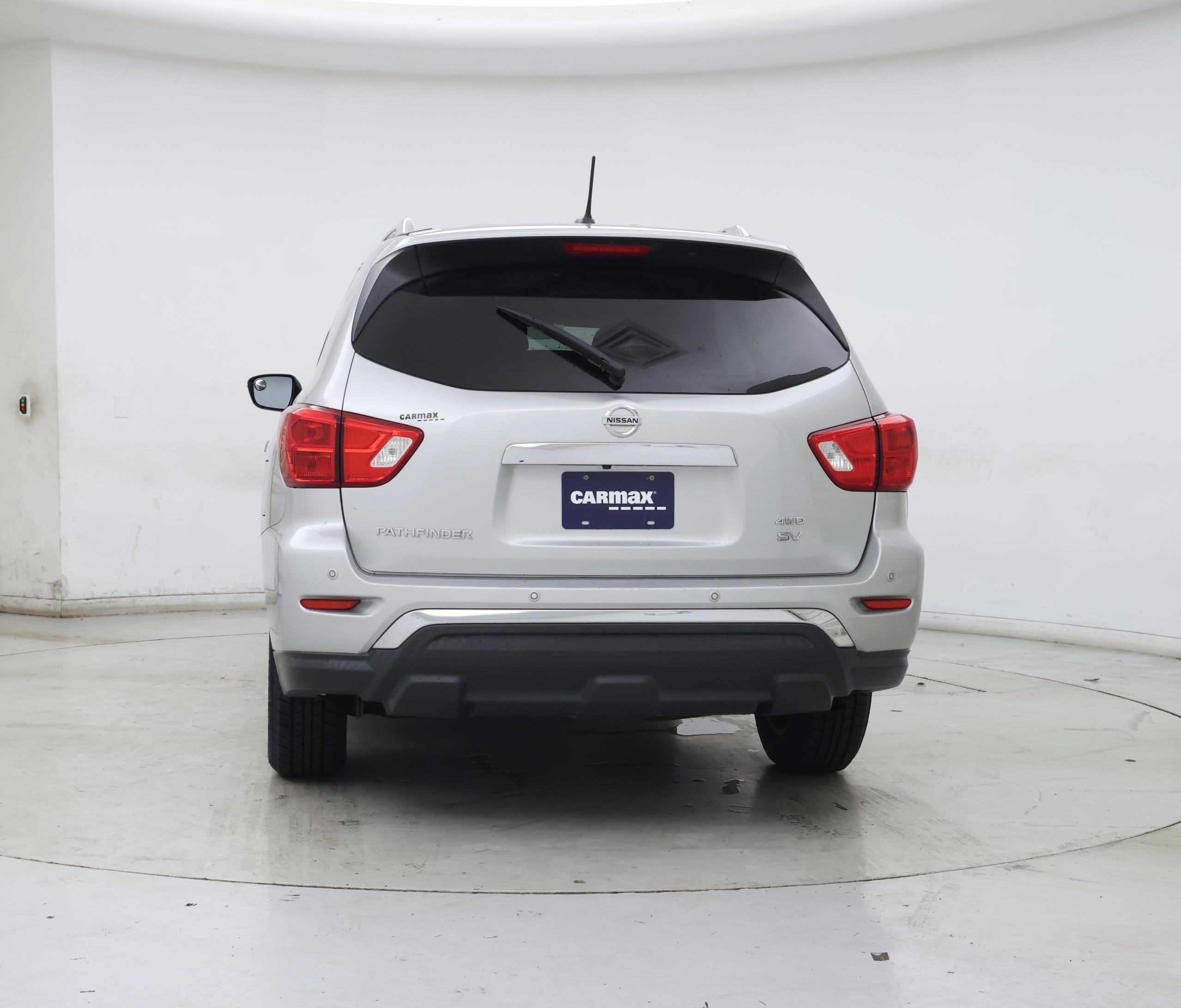 Thumbnail: 2017 Nissan Pathfinder - 6