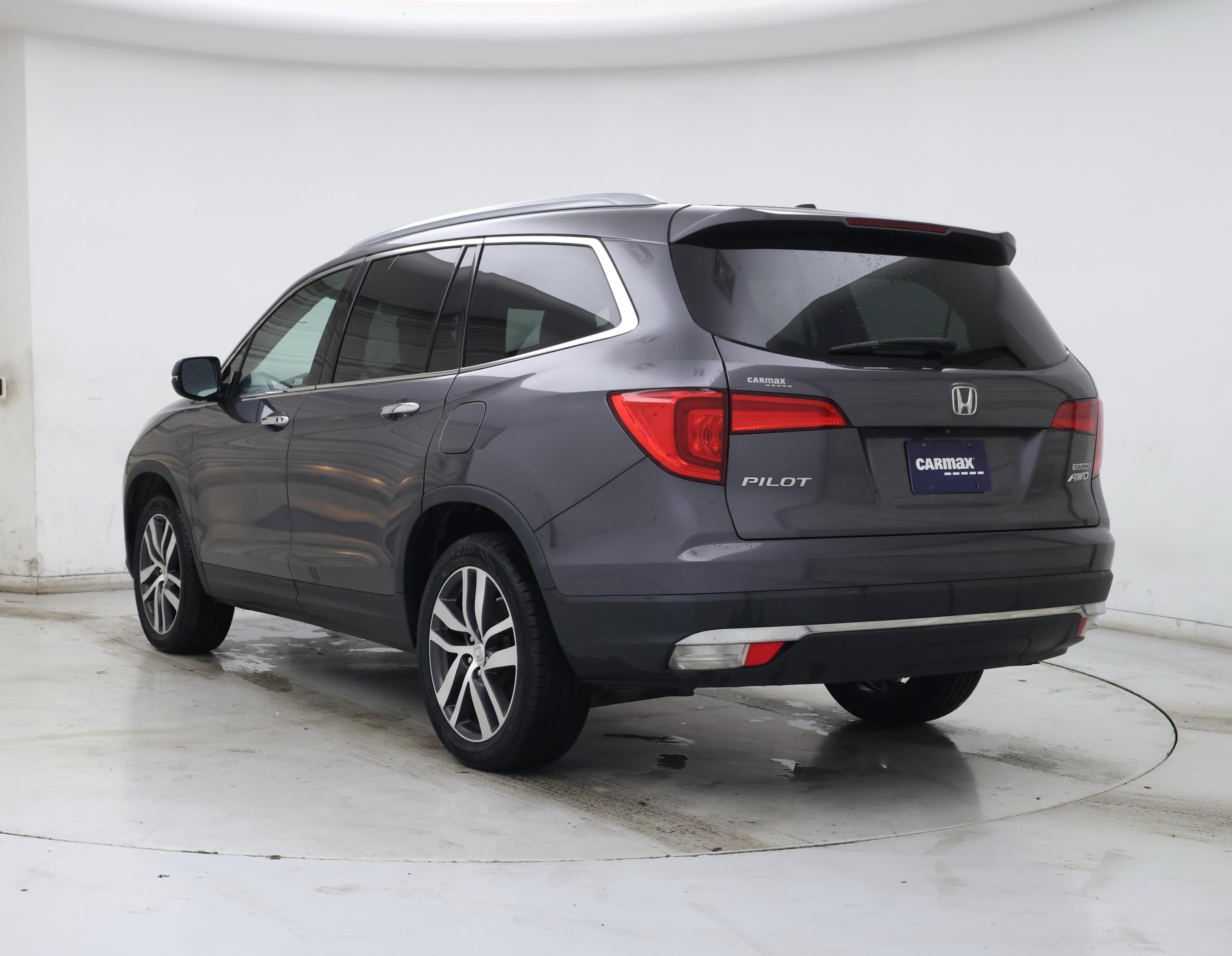 Thumbnail: 2018 Honda Pilot - 2