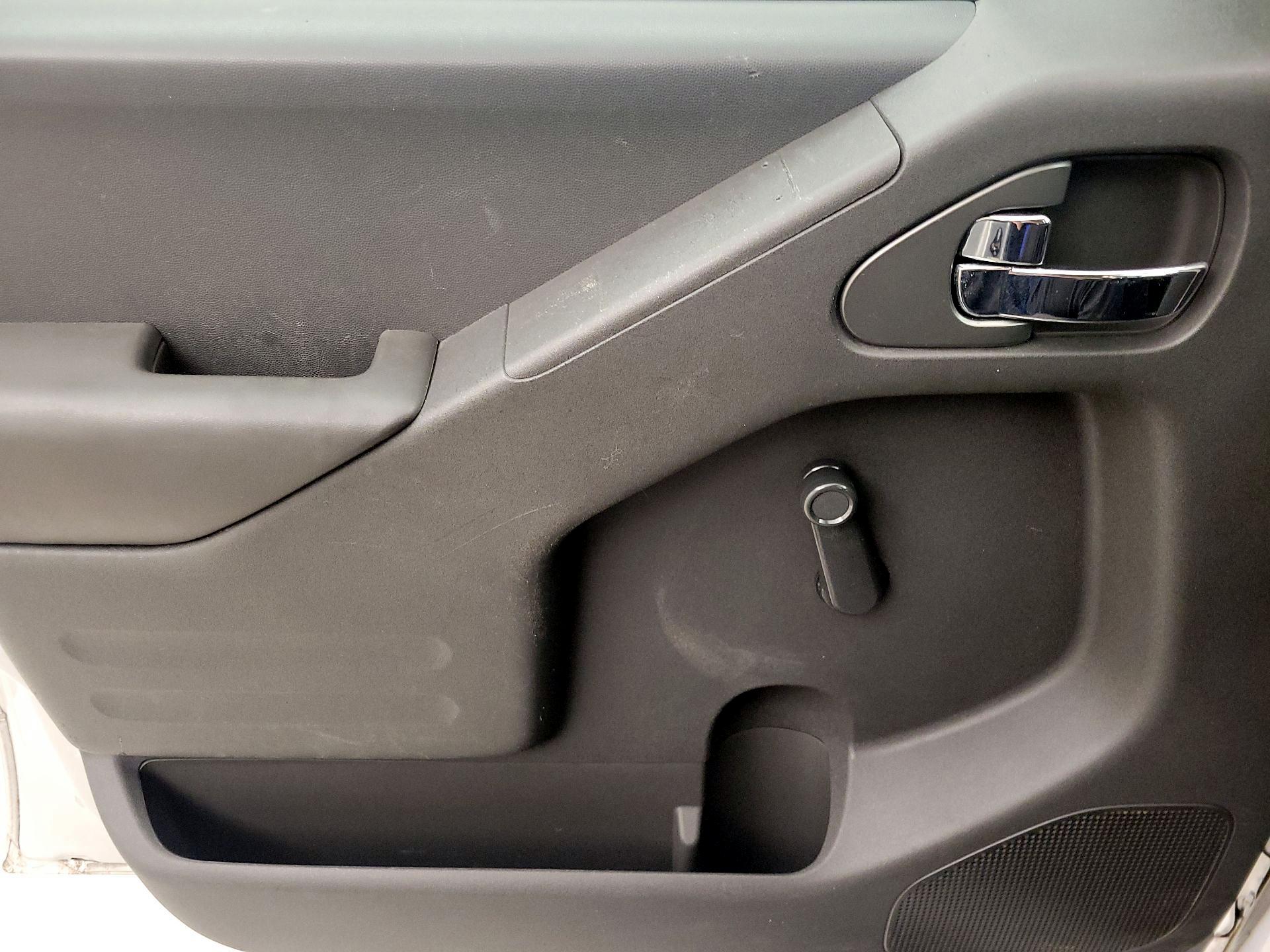 Thumbnail: 2016 Nissan Frontier - 12