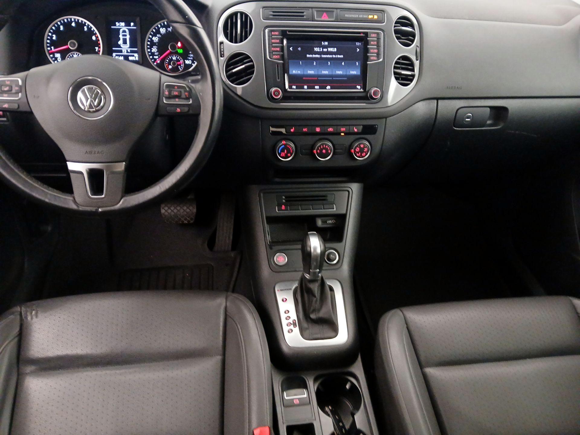 Thumbnail: 2017 Volkswagen Tiguan - 9