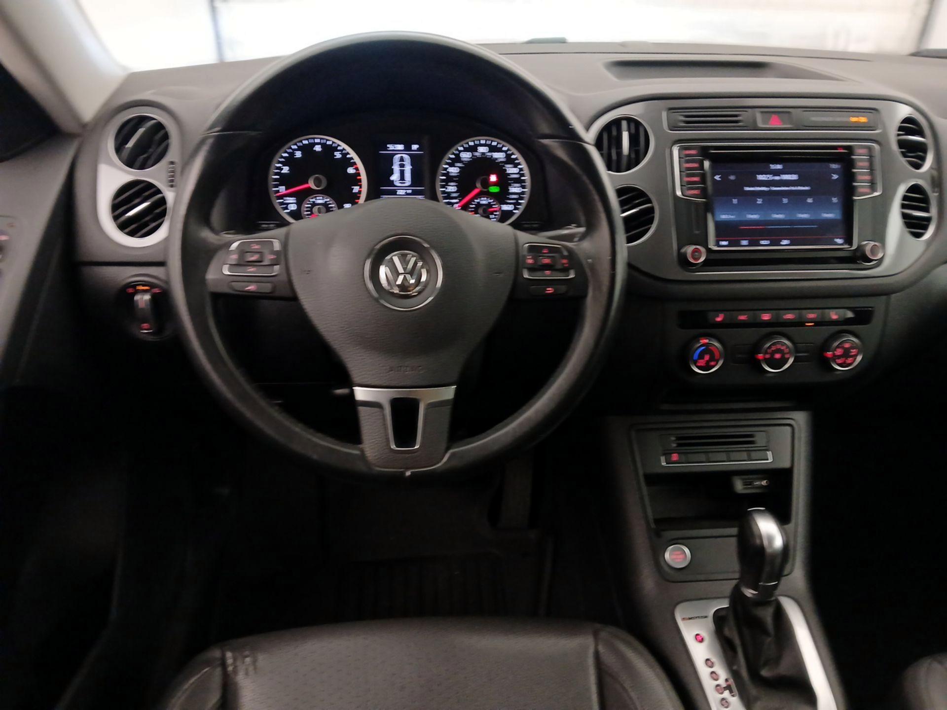 Thumbnail: 2017 Volkswagen Tiguan - 10