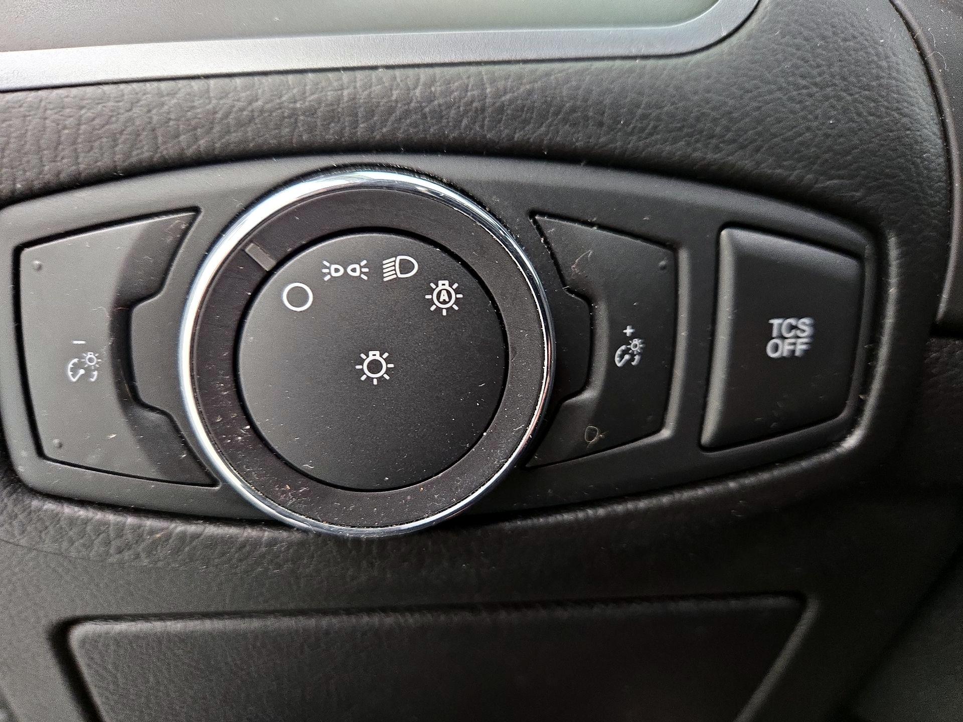 Thumbnail: 2020 Ford Edge - 13