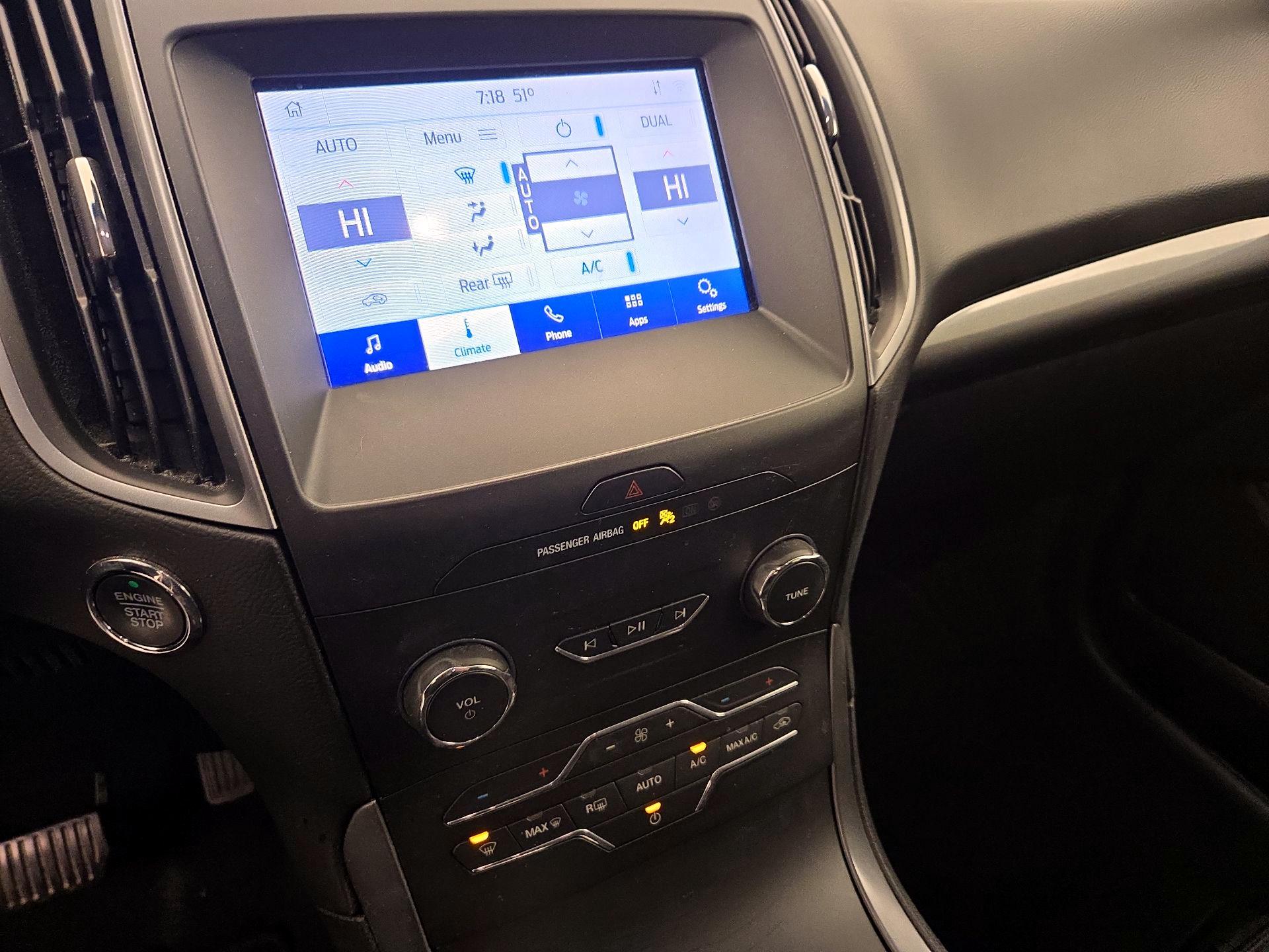 Thumbnail: 2020 Ford Edge - 16