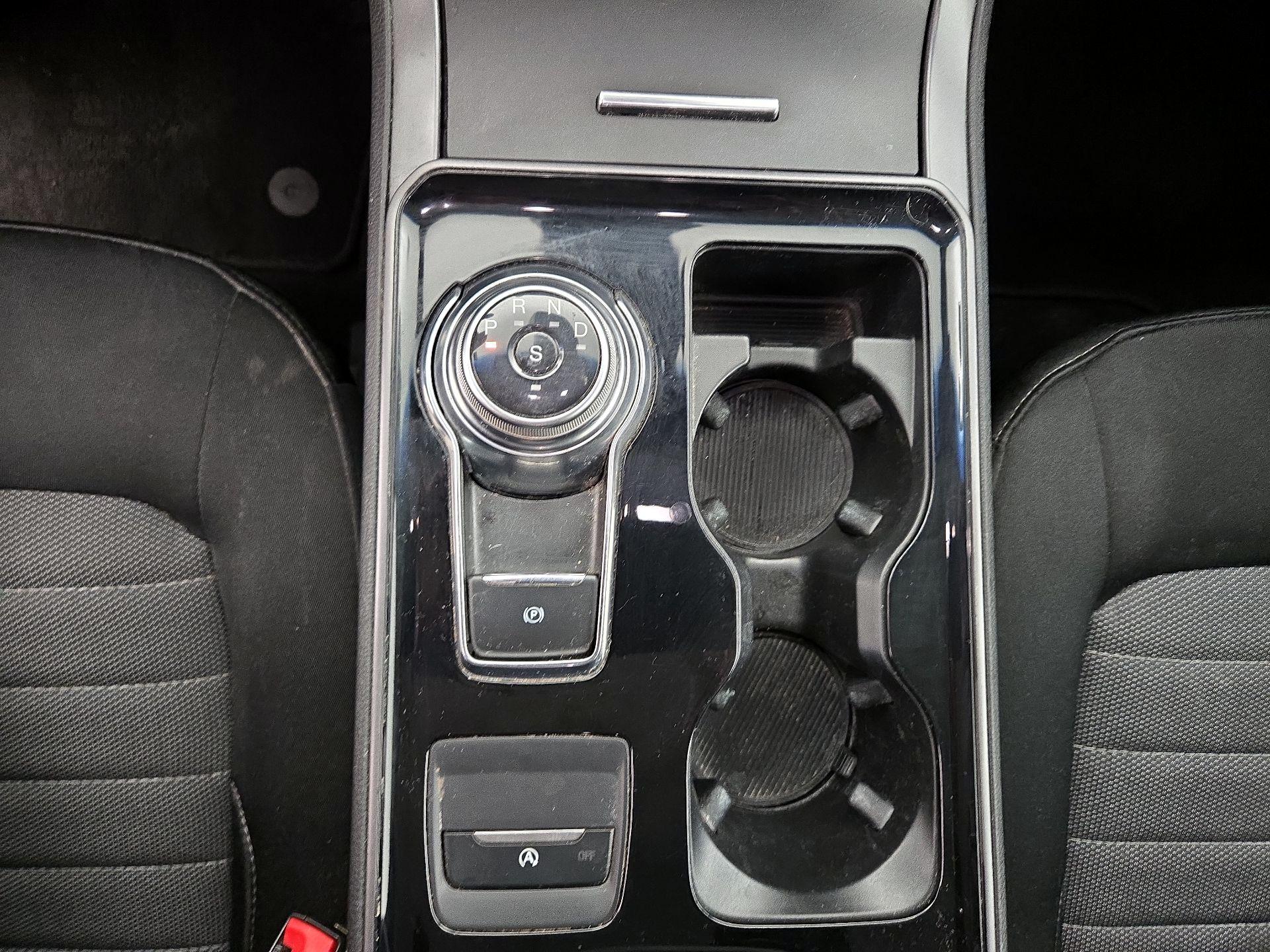 Thumbnail: 2020 Ford Edge - 17