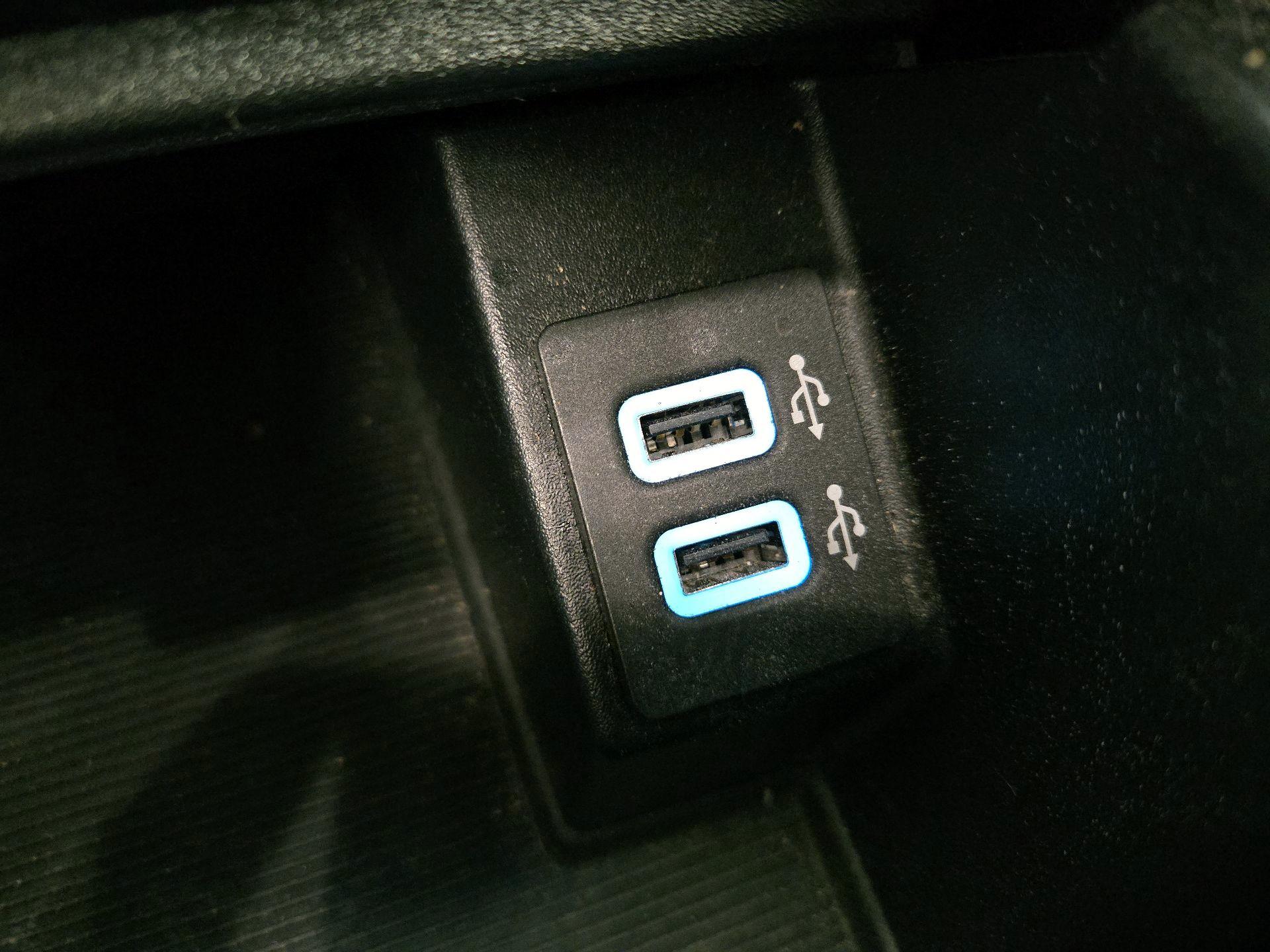 Thumbnail: 2020 Ford Edge - 18