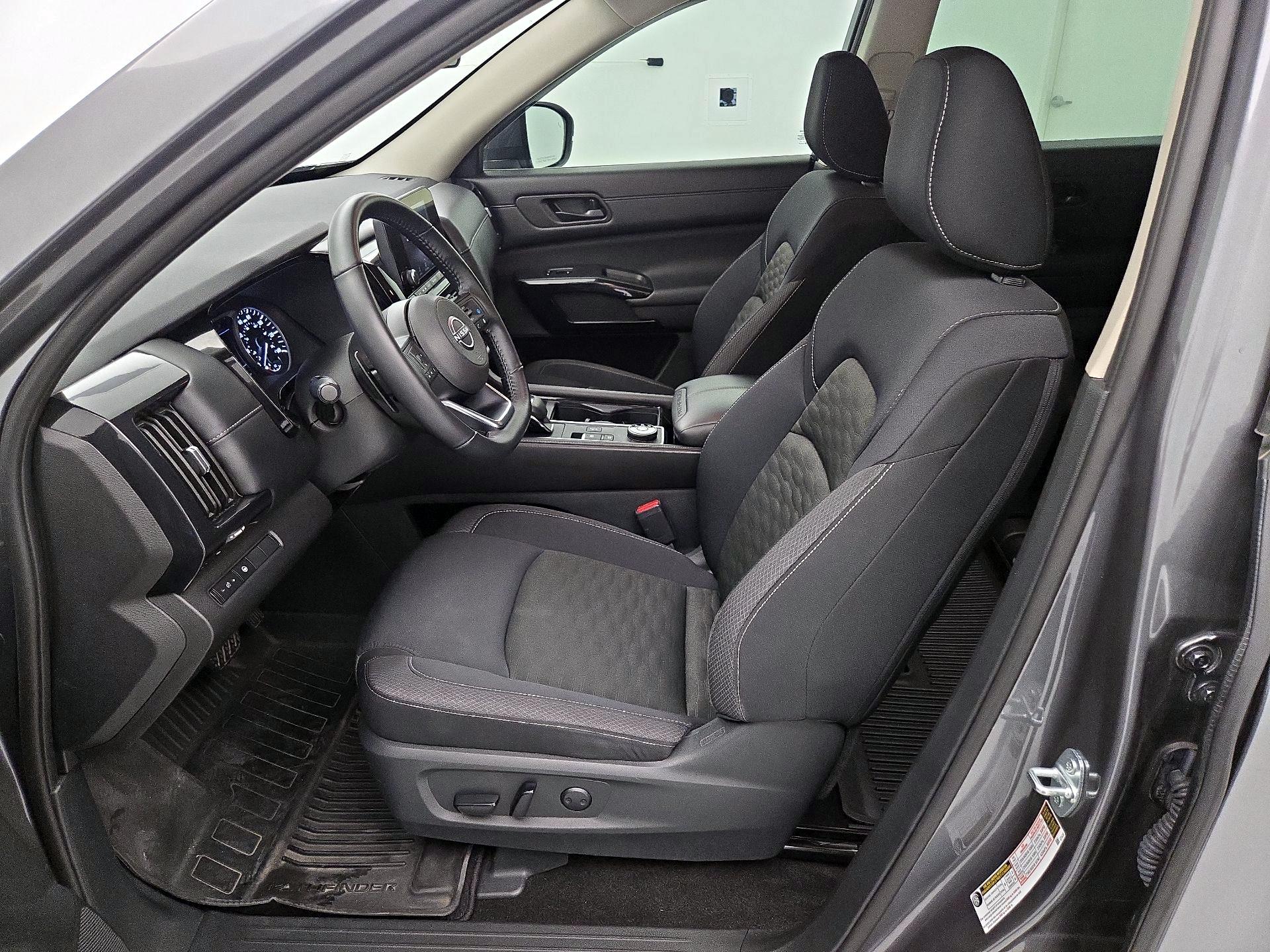 Thumbnail: 2024 Nissan Pathfinder - 11