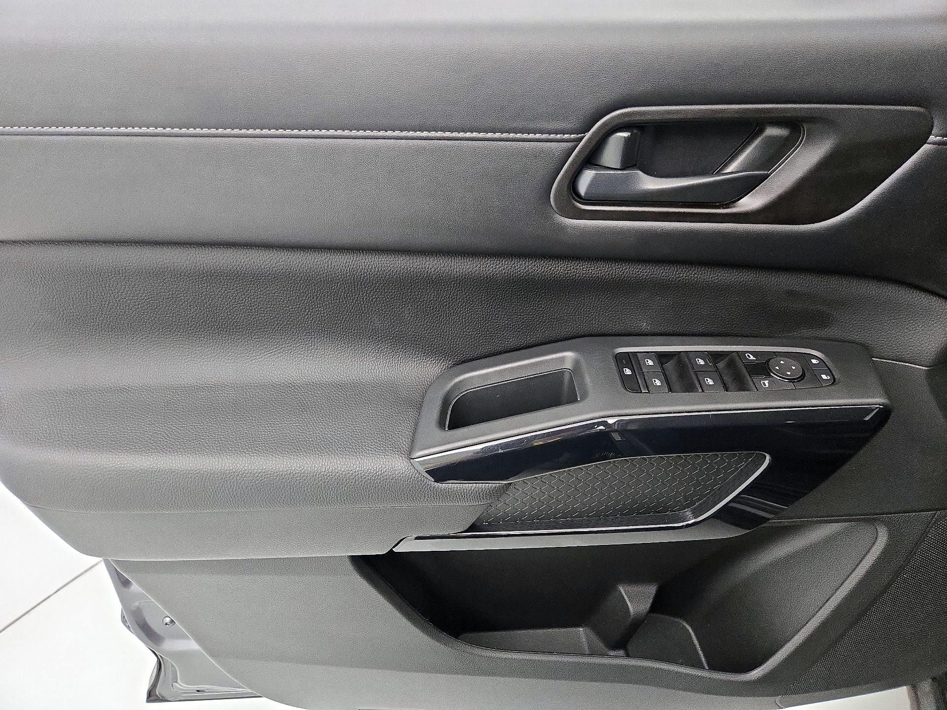 Thumbnail: 2024 Nissan Pathfinder - 12