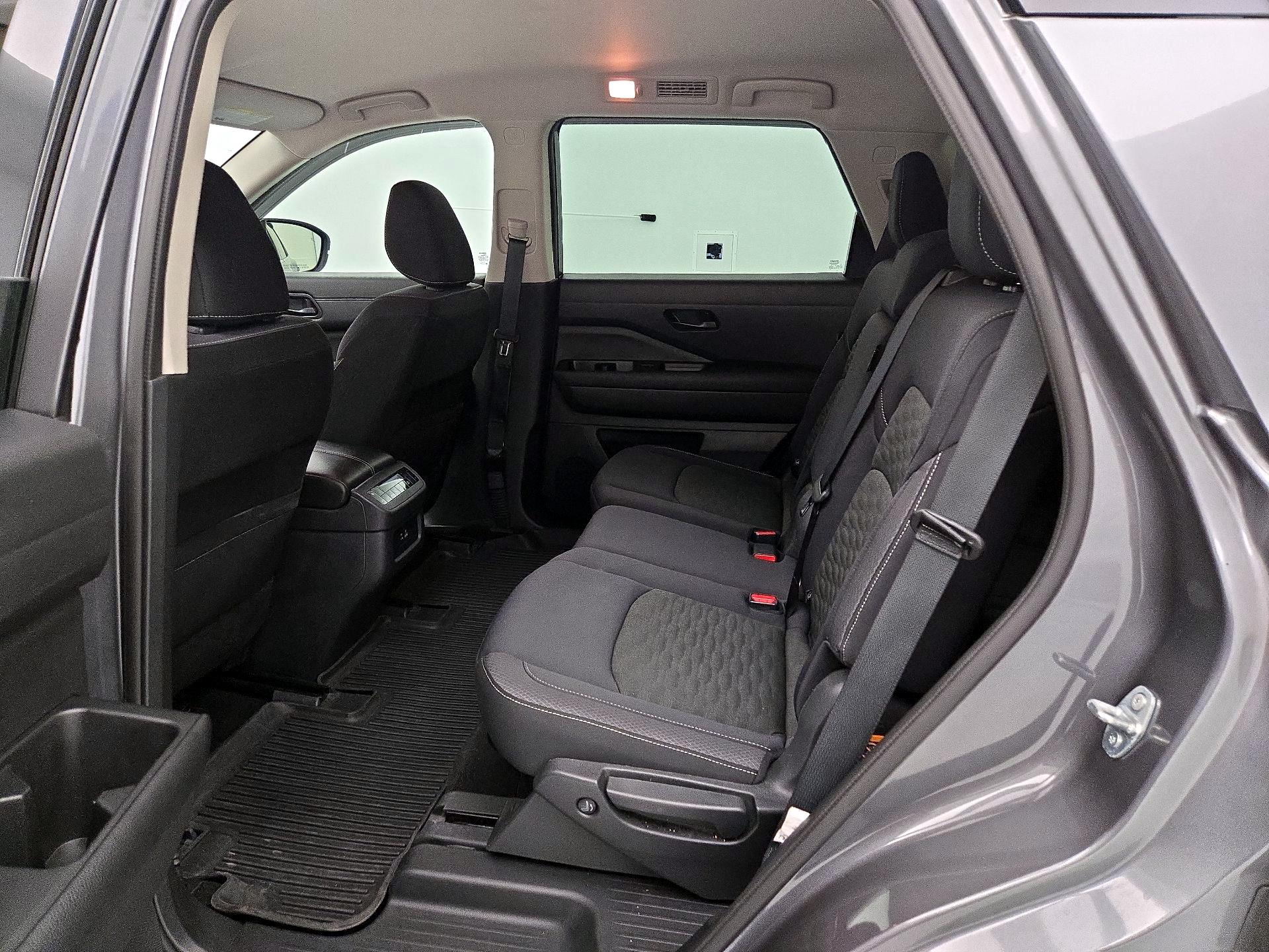 Thumbnail: 2024 Nissan Pathfinder - 19