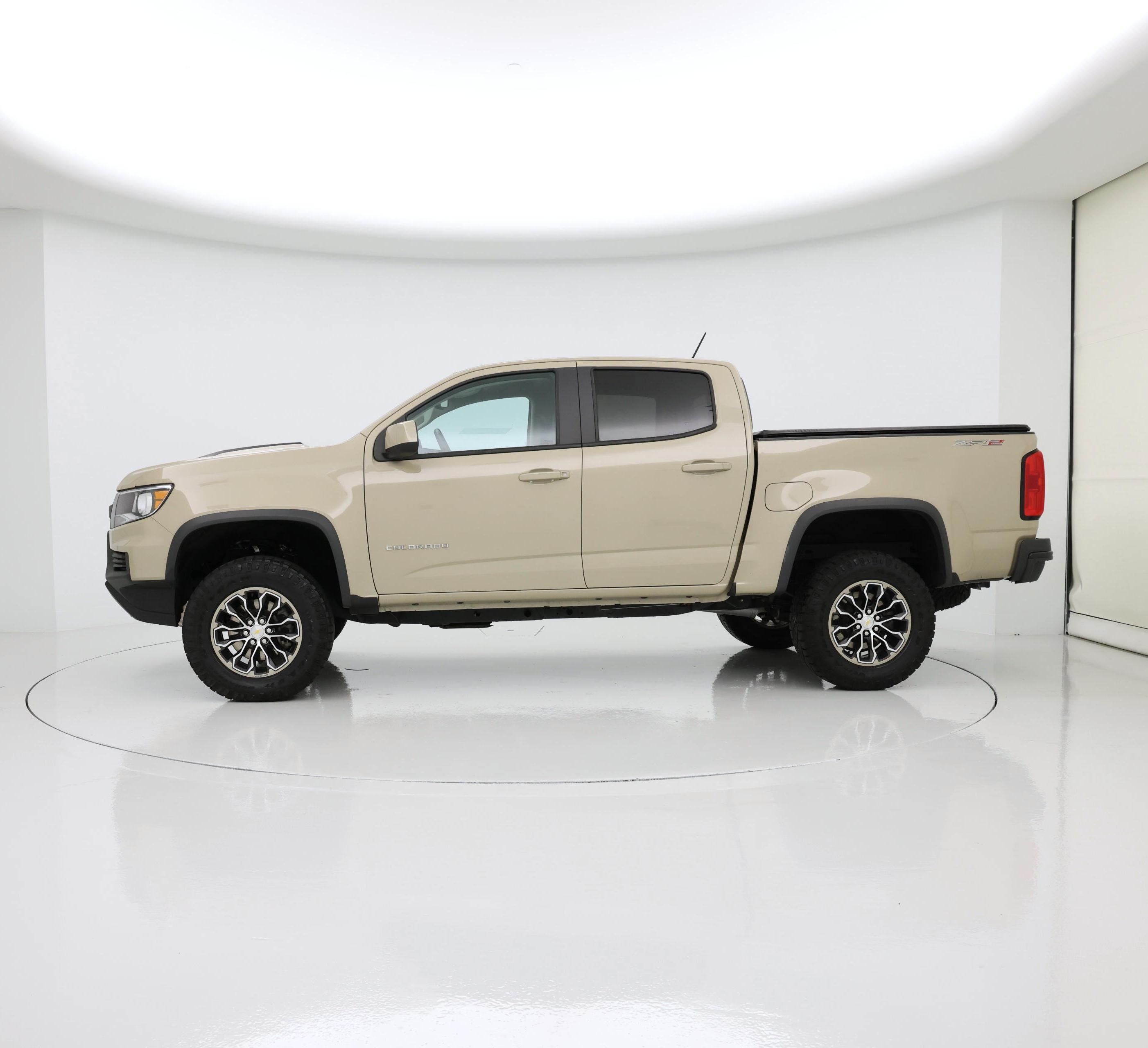 Thumbnail: 2022 Chevrolet Colorado - 3