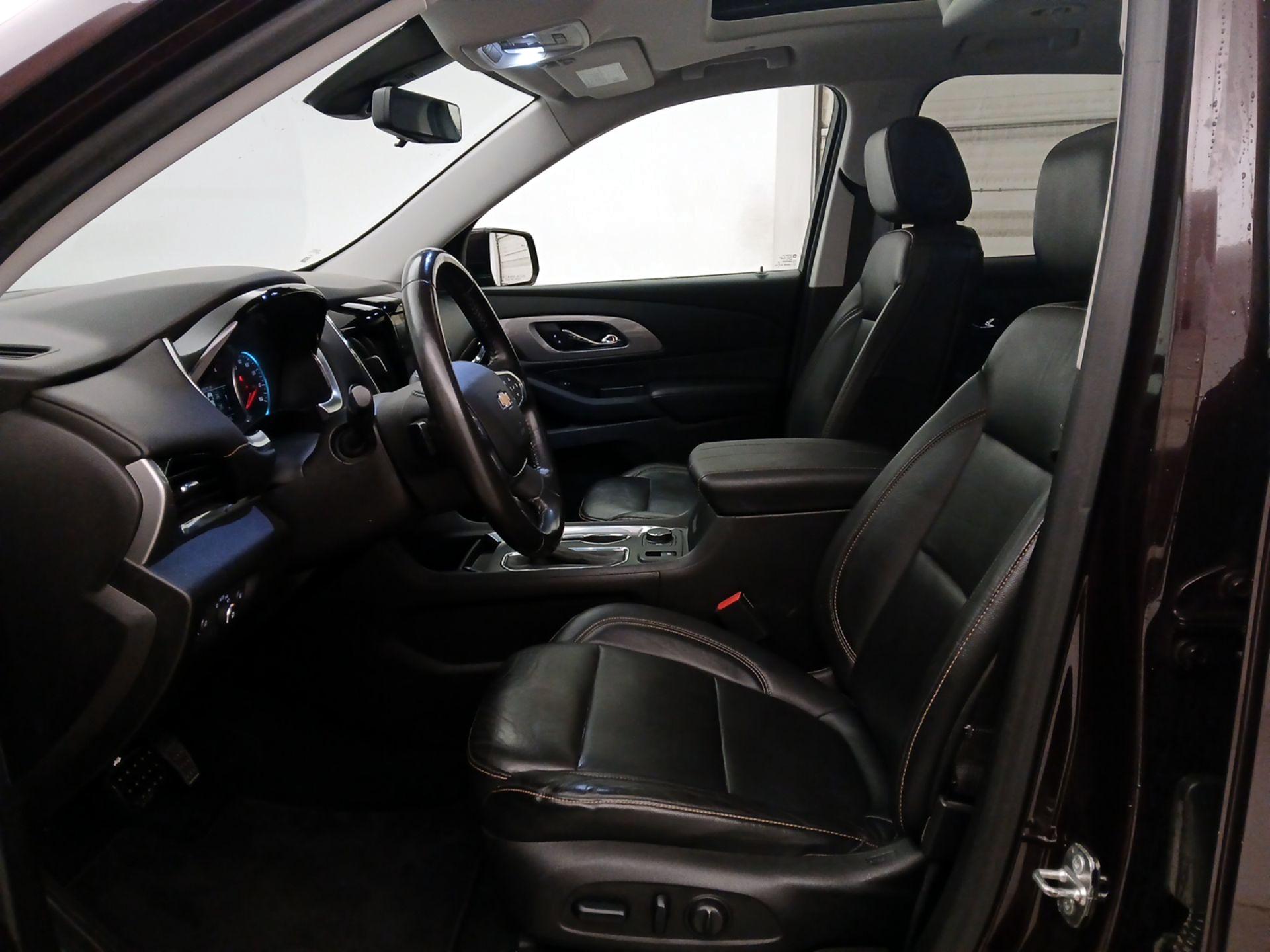 Thumbnail: 2018 Chevrolet Traverse - 11
