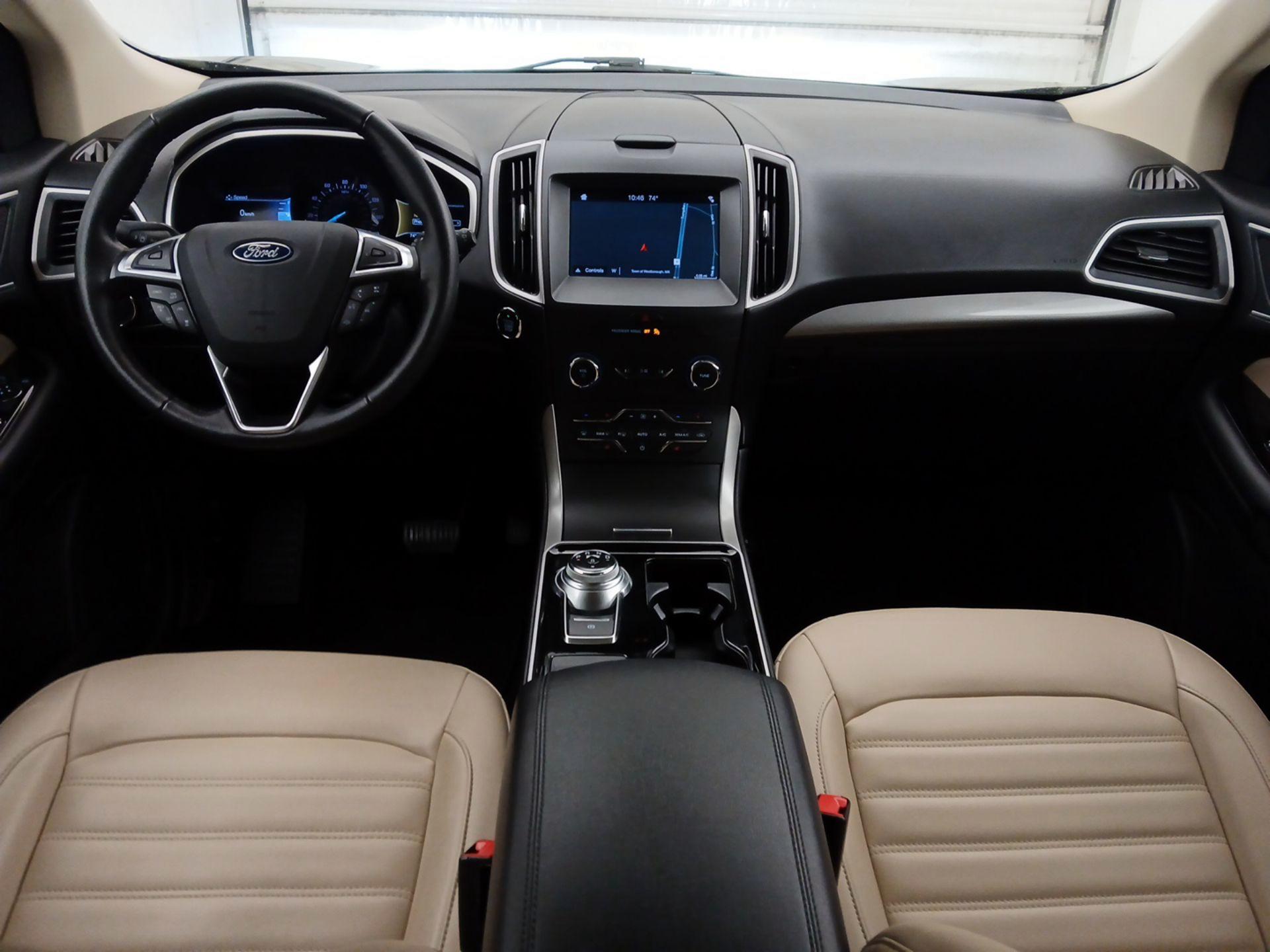Thumbnail: 2019 Ford Edge - 9