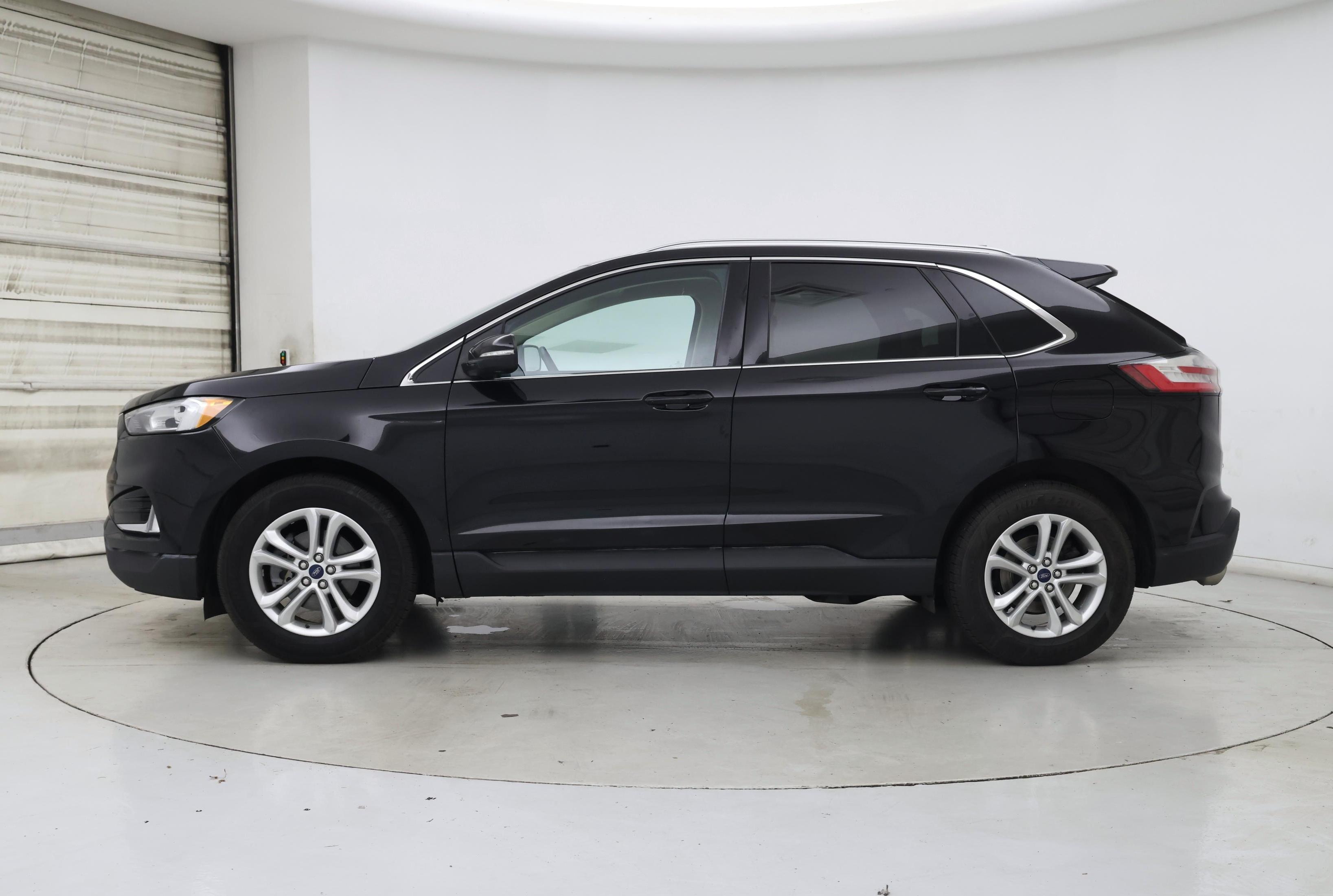 Thumbnail: 2019 Ford Edge - 3